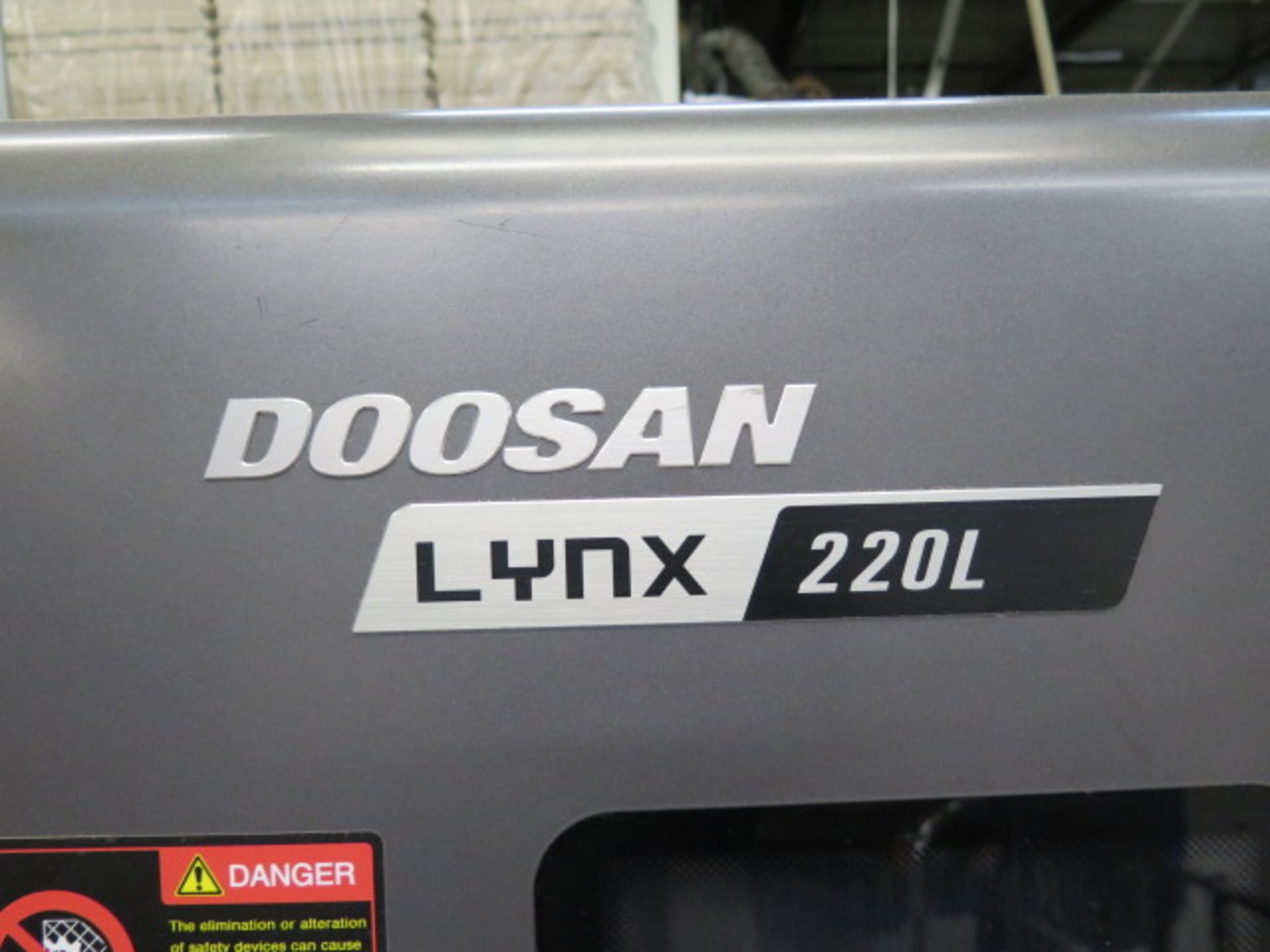NOV/2015 Doosan LYNX 220LC CNC Turning Center s/n ML0022-006455 w/ Fanuc i Series, SOLD AS IS - Image 14 of 19