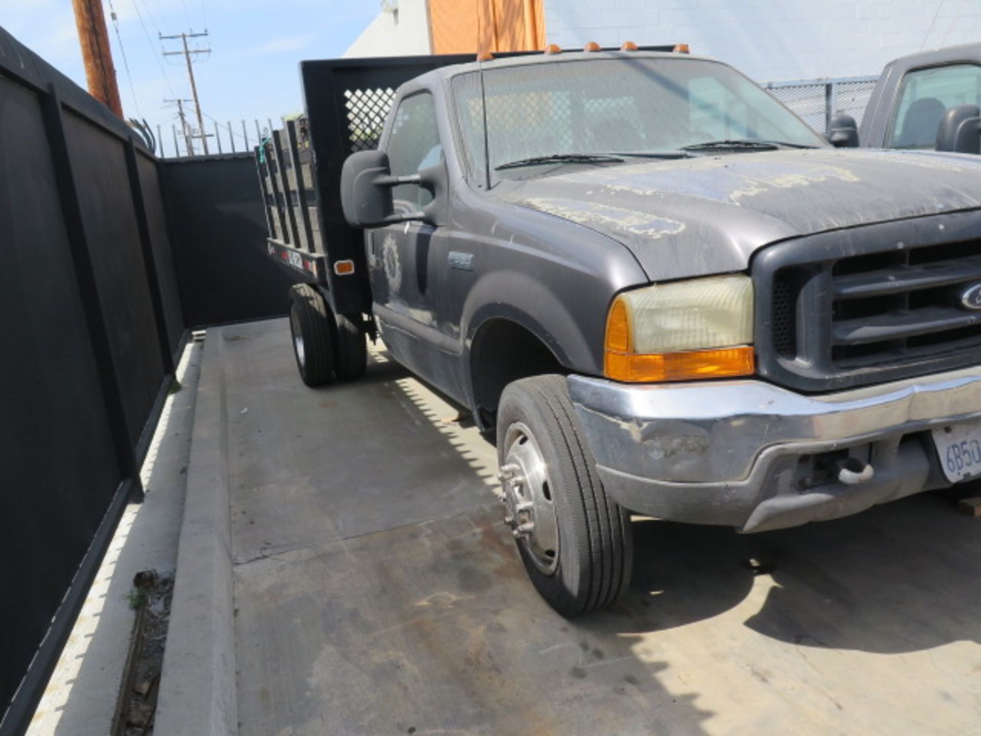 1999 Ford F-450 Super Duty 8’ Bed Truck Lisc# 6B50251,7.3L Diesel,Auto, NOT FOR CA USE, SOLD AS IS - Image 3 of 17