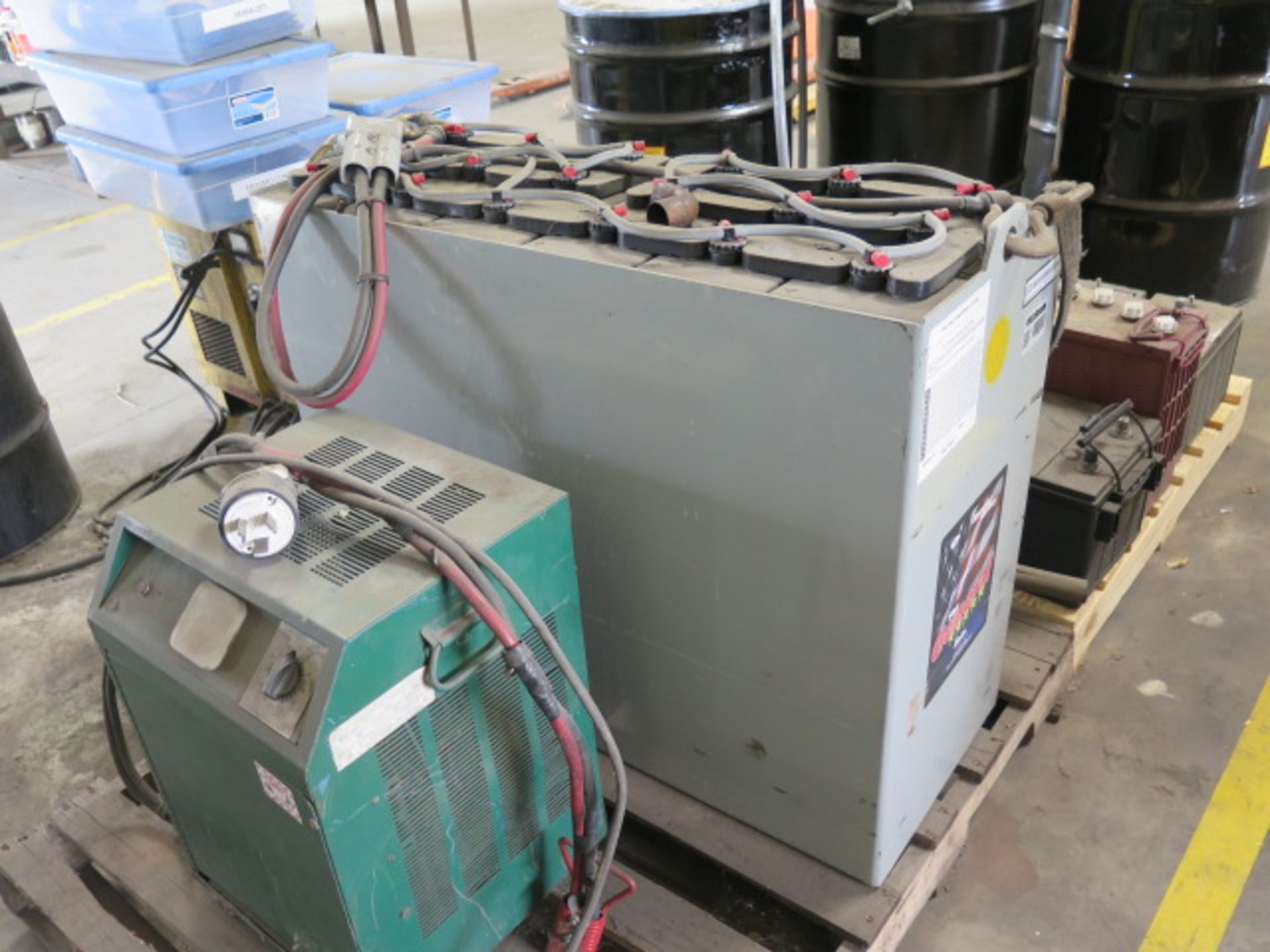 Forklift Battery and Charger (SOLD AS-IS - NO WARRANTY) - Image 11 of 11