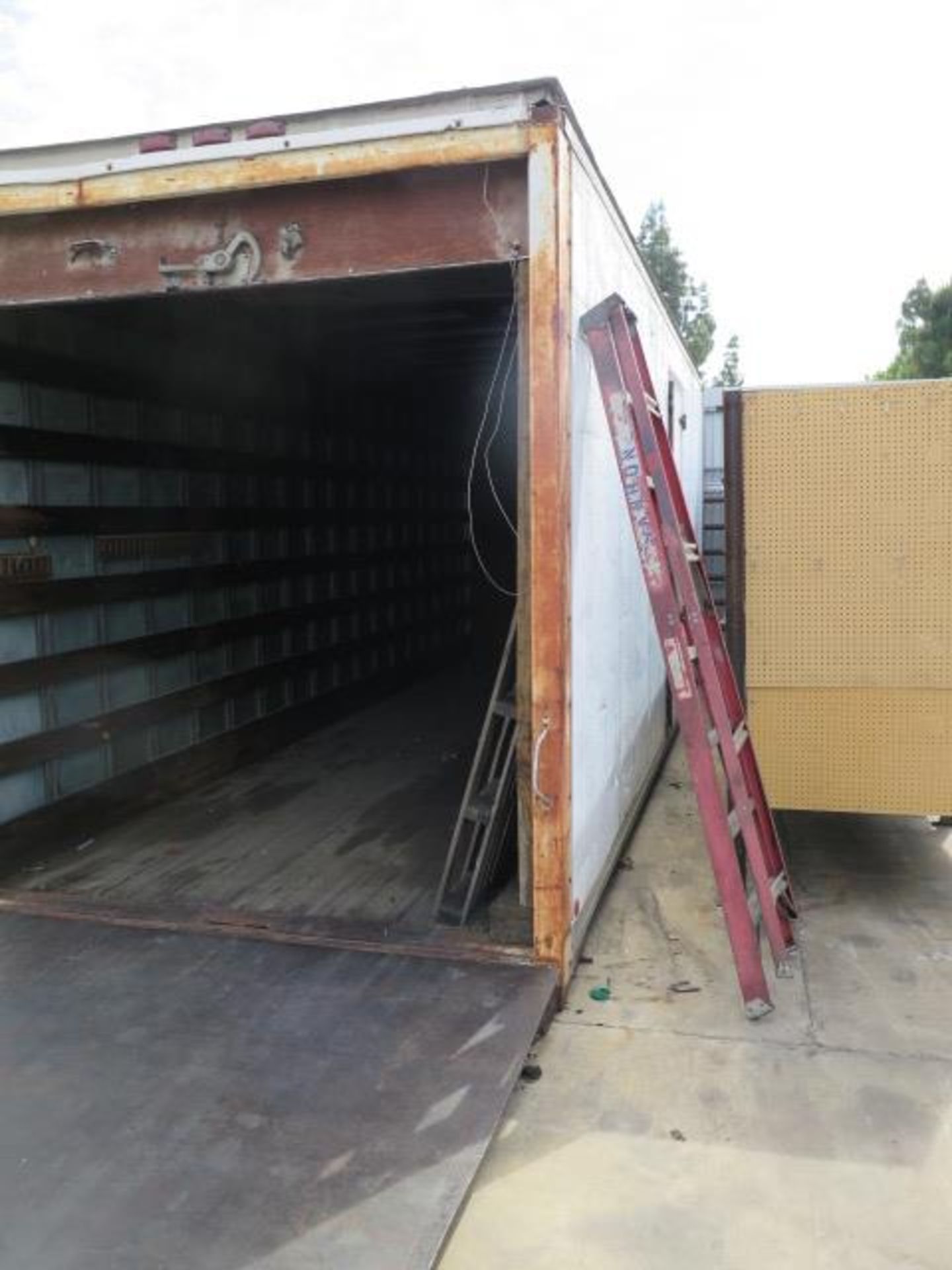 24' Truck Body Storage Container (SOLD AS-IS - NO WARRANTY) - Image 3 of 7