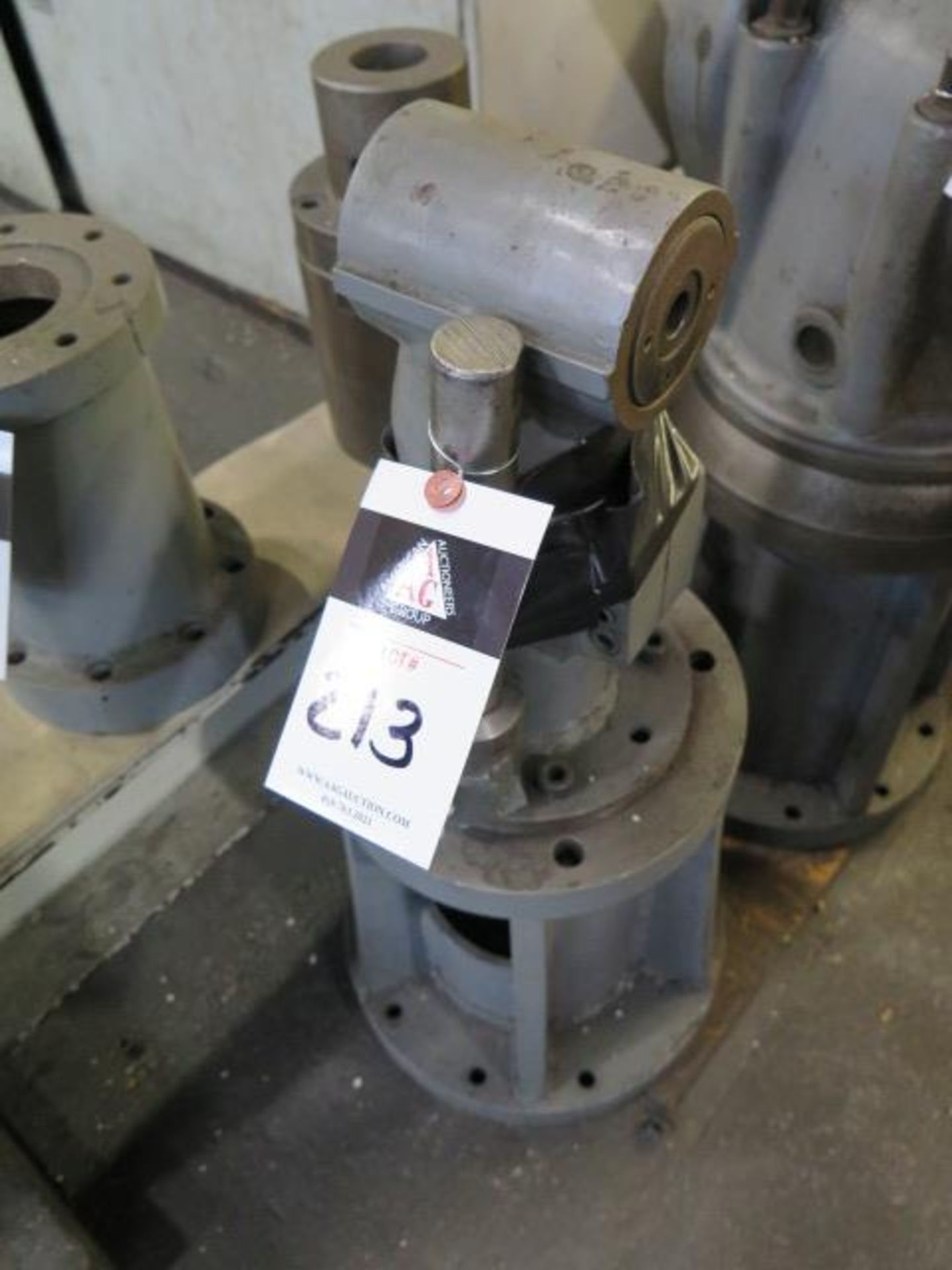 90 Degree Milling Head (FOR BORING MILLS) (SOLD AS-IS - NO WARRANTY)