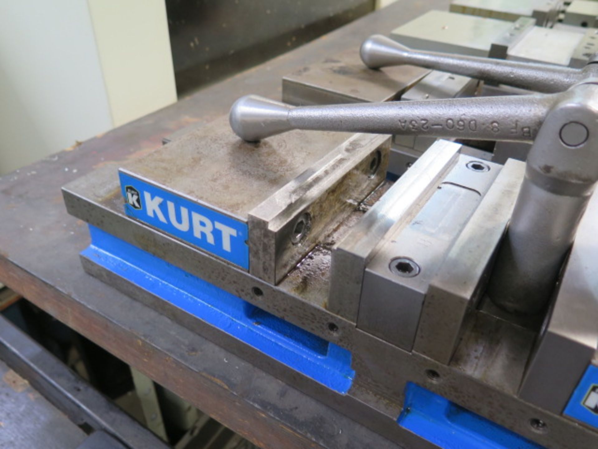 Kurt 6" Double-Lock Vise (SOLD AS-IS - NO WARRANTY) - Image 3 of 5