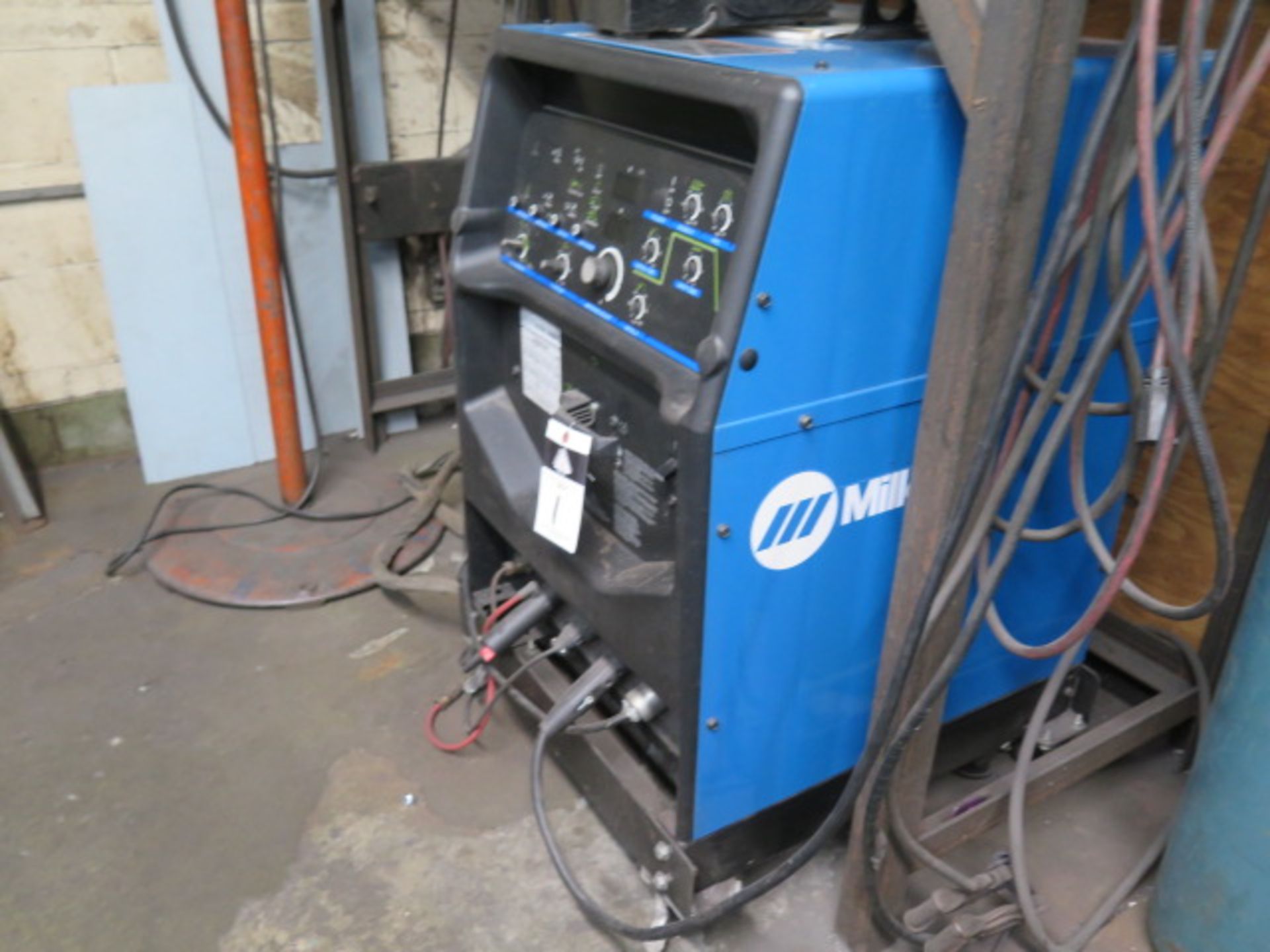 Miller Syncrowave 250DX Arc Welding Power Source s/n ME490595L (SOLD AS-IS - NO WARRANTY) - Image 3 of 9