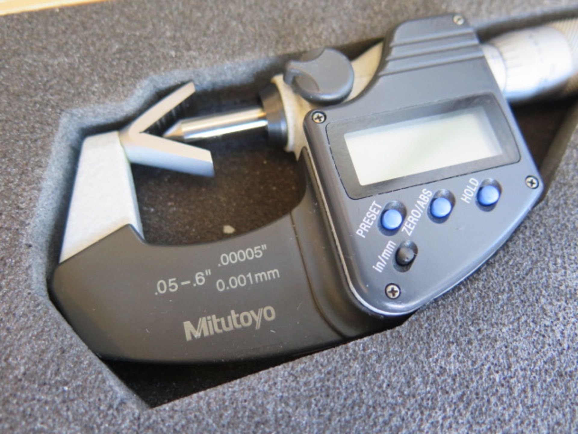 Mitutoyo 0-1" High Accuracy (to 0.000005") Digital OD Mic and Mitutoyo 0-1" Digital Tri-Mic (SOLD - Image 4 of 8