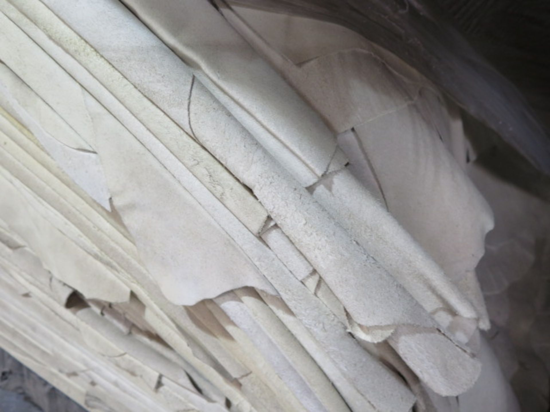 Leather Splits, Beige, White, 20,000 Sq/Ft, Hides (SOLD AS-IS - NO WARRANTY) - Image 4 of 9
