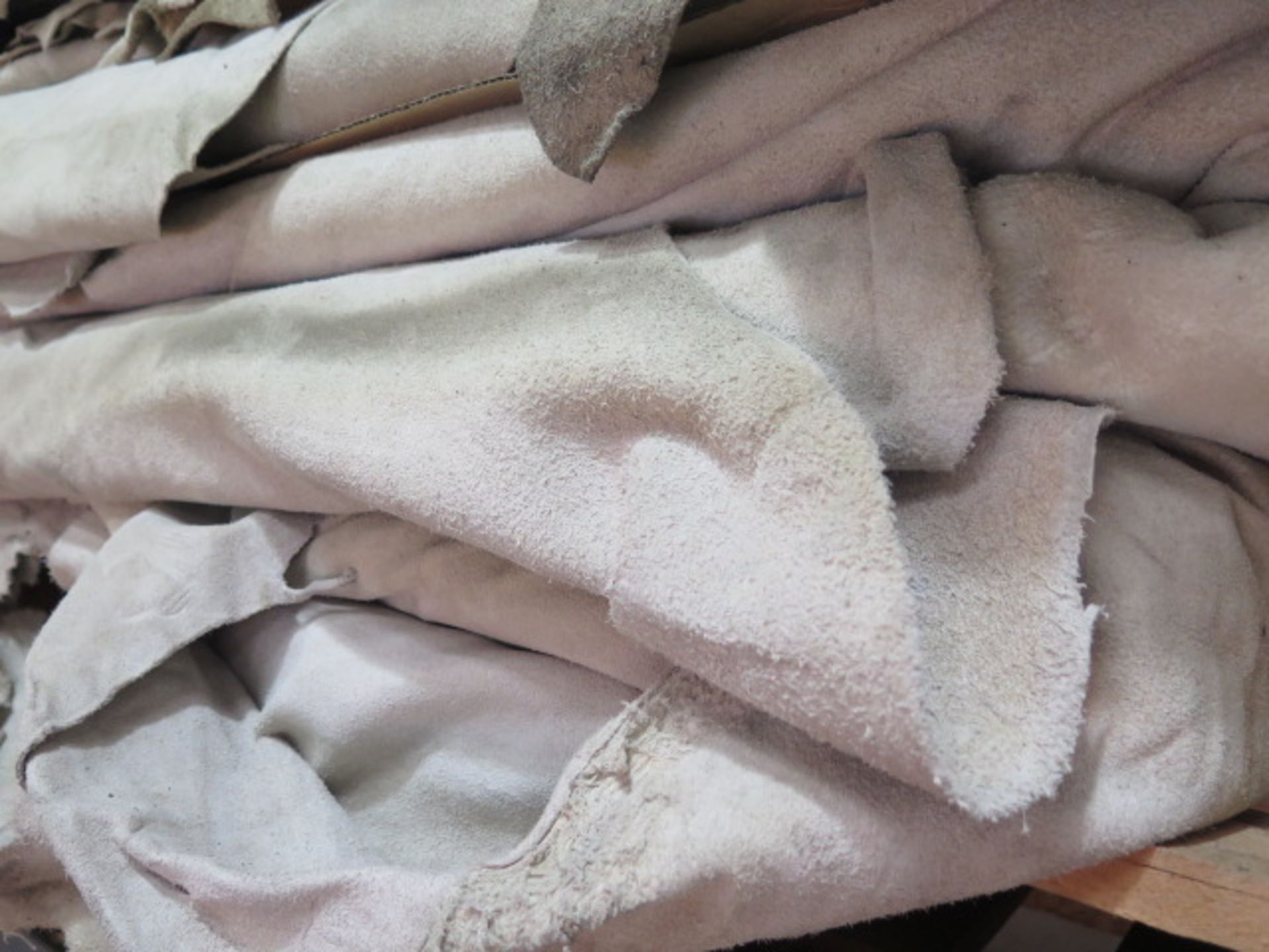 Leather Splits, 1.2mm, Beige, 5000 Sq/Ft, Hides (SOLD AS-IS - NO WARRANTY) - Image 4 of 8