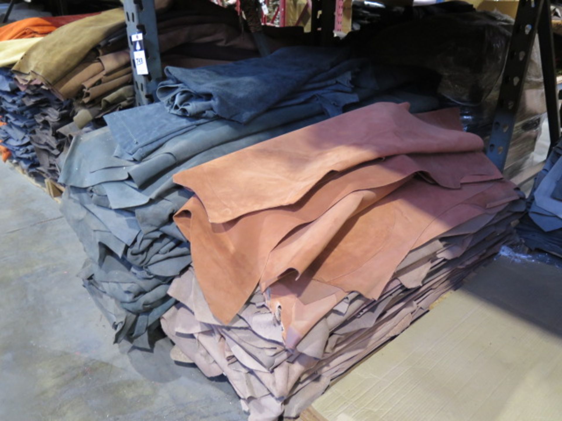 Leather Splits Mixed, 5000 Sq/Ft, 200 Sides (SOLD AS-IS - NO WARRANTY) - Image 3 of 11