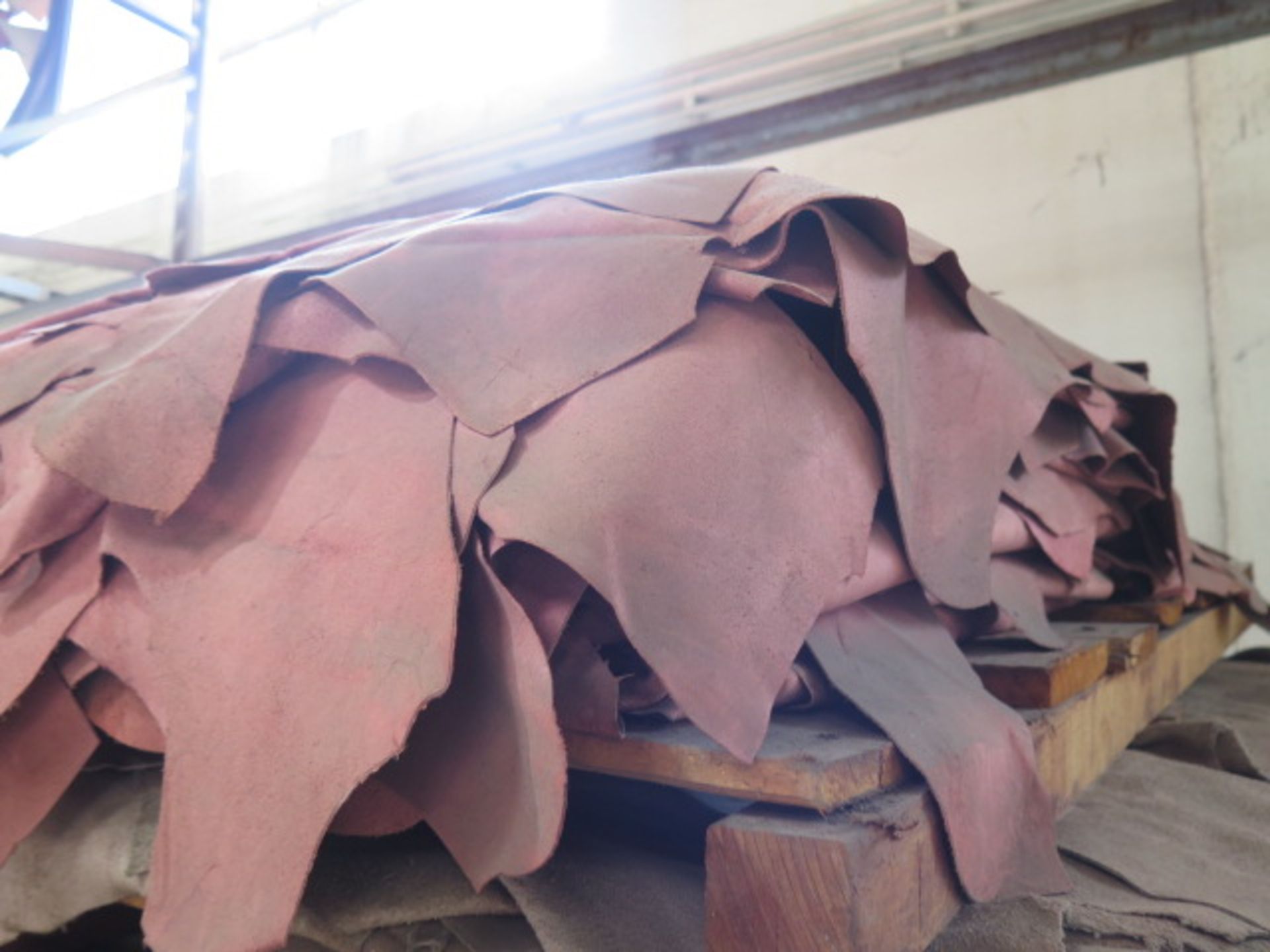 Leather Splits, Red, Brown, Beige, 5000 Sq/Ft, Hides (SOLD AS-IS - NO WARRANTY) - Image 3 of 7