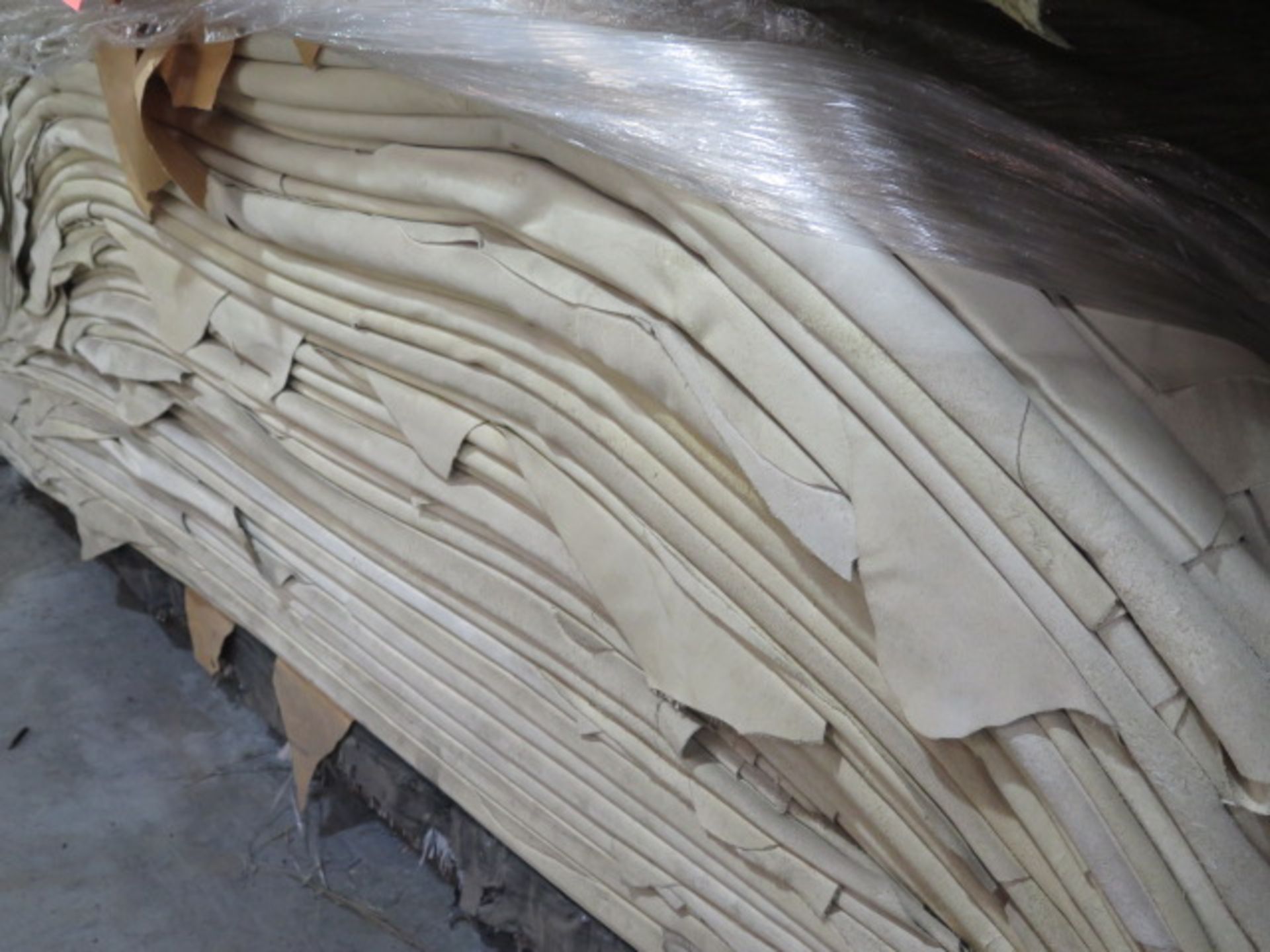 Leather Splits, Beige, White, 20,000 Sq/Ft, Hides (SOLD AS-IS - NO WARRANTY) - Image 3 of 9