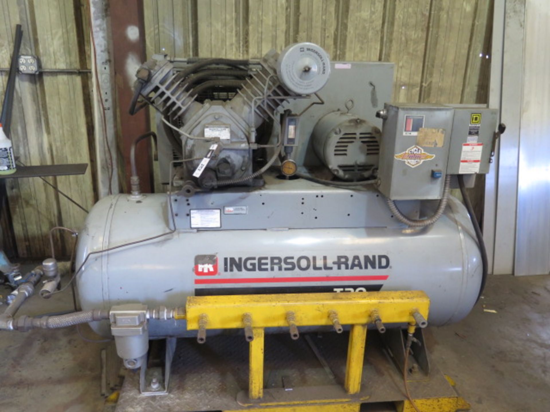 Ingersoll Rand 10/7,5Hp Horizontal Air Compressor w/ 2-Stage Pump, 120 Gallon Tank (SOLD AS-IS -