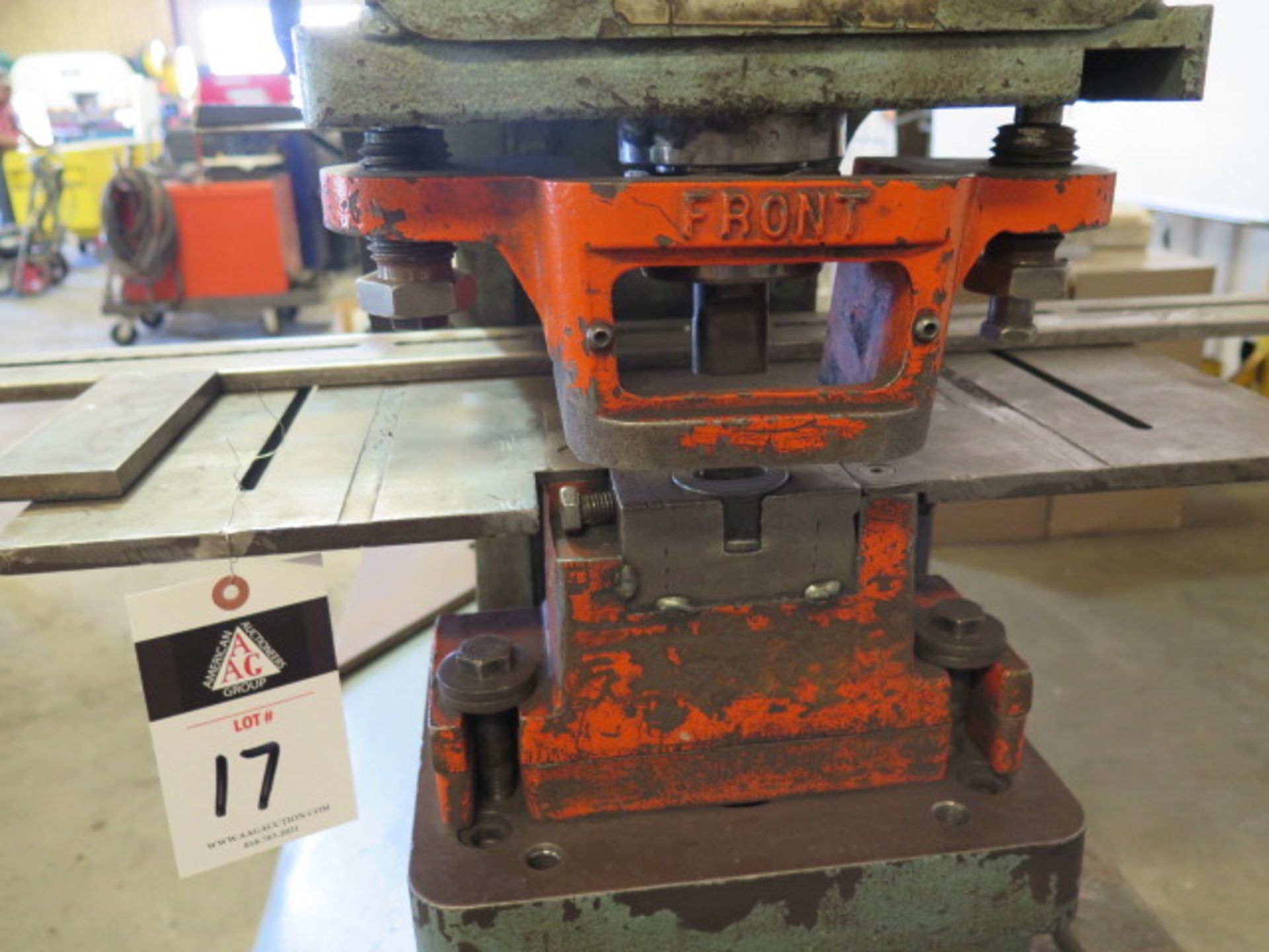 Scotchman 12012-24M 120 Ton Hydraulic Iron Worker s/n 50959M0807 w/ 1.5" thru 1" Punch, SOLD AS IS - Image 5 of 18