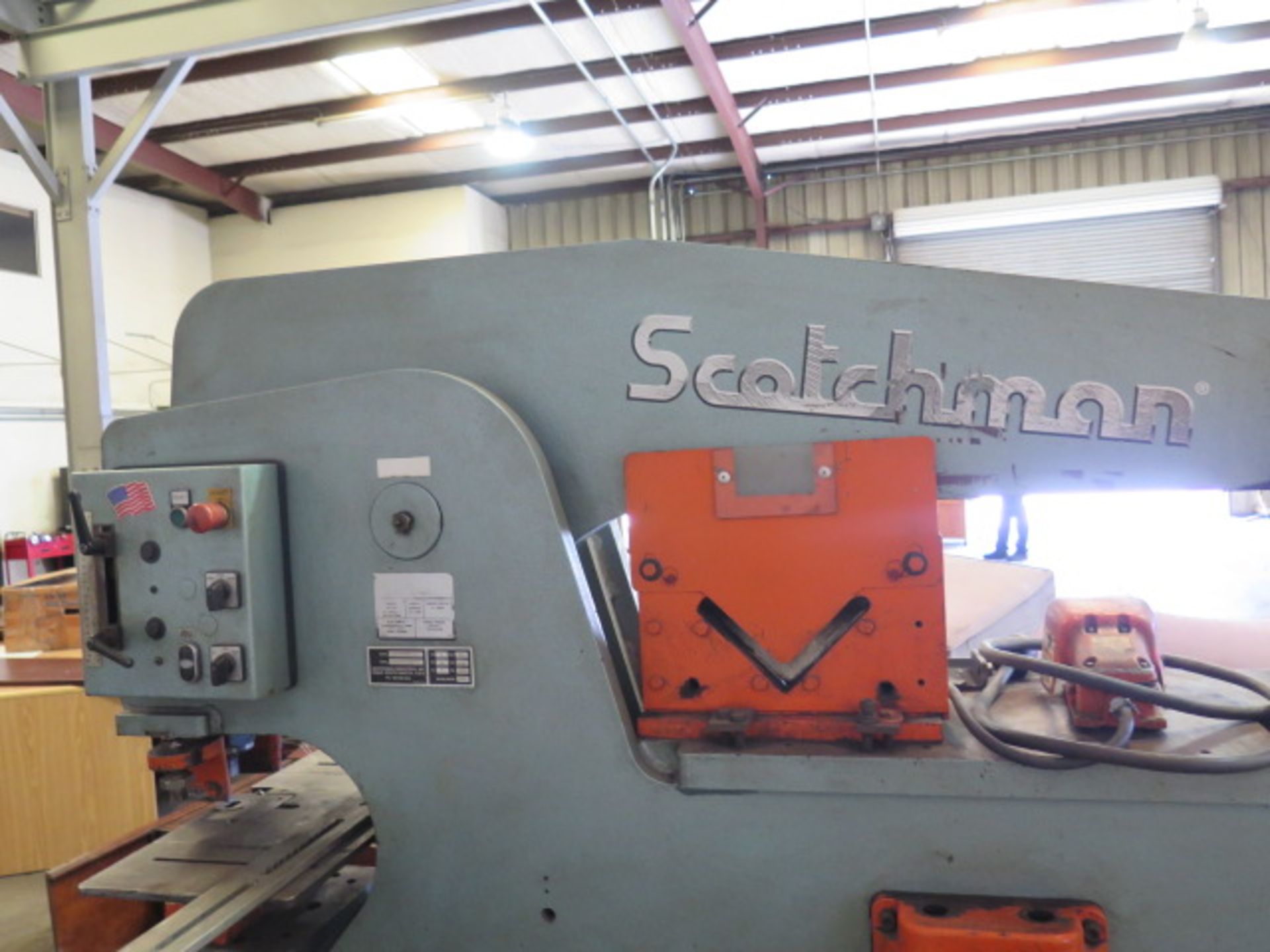 Scotchman 12012-24M 120 Ton Hydraulic Iron Worker s/n 50959M0807 w/ 1.5" thru 1" Punch, SOLD AS IS - Image 11 of 18