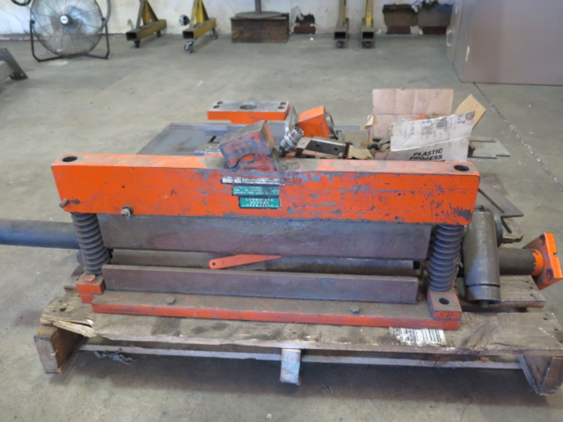 Scotchman 12012-24M 120 Ton Hydraulic Iron Worker s/n 50959M0807 w/ 1.5" thru 1" Punch, SOLD AS IS - Image 15 of 18