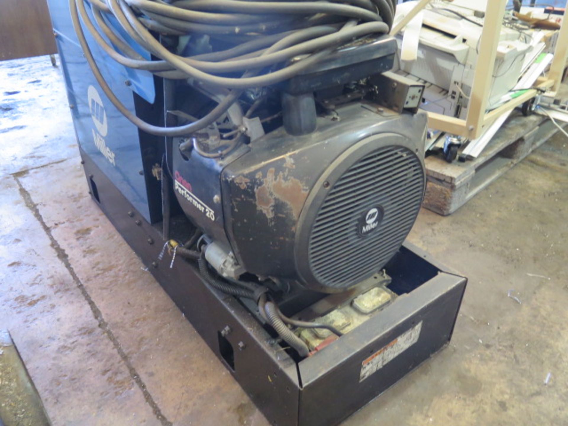 Miller Trailblazer 251 CC-CV AC/DC 4000 Watt Gas Powered Welder / Generator w/Onan Engine,SOLD AS IS - Image 5 of 8