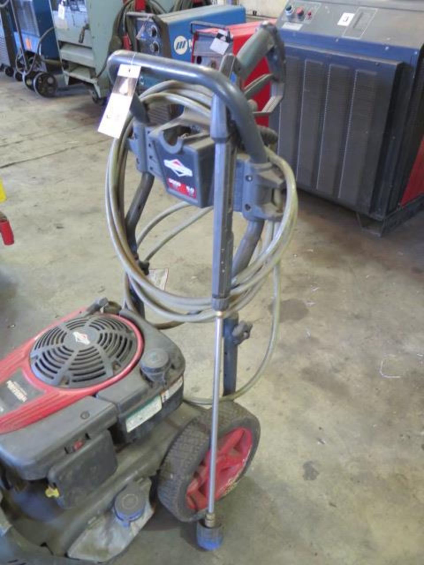 Briggs & Straton Powerflow + 3000 PSI Gas Powered Pressure Washer (SOLD AS-IS - NO WARRANTY) - Image 5 of 6