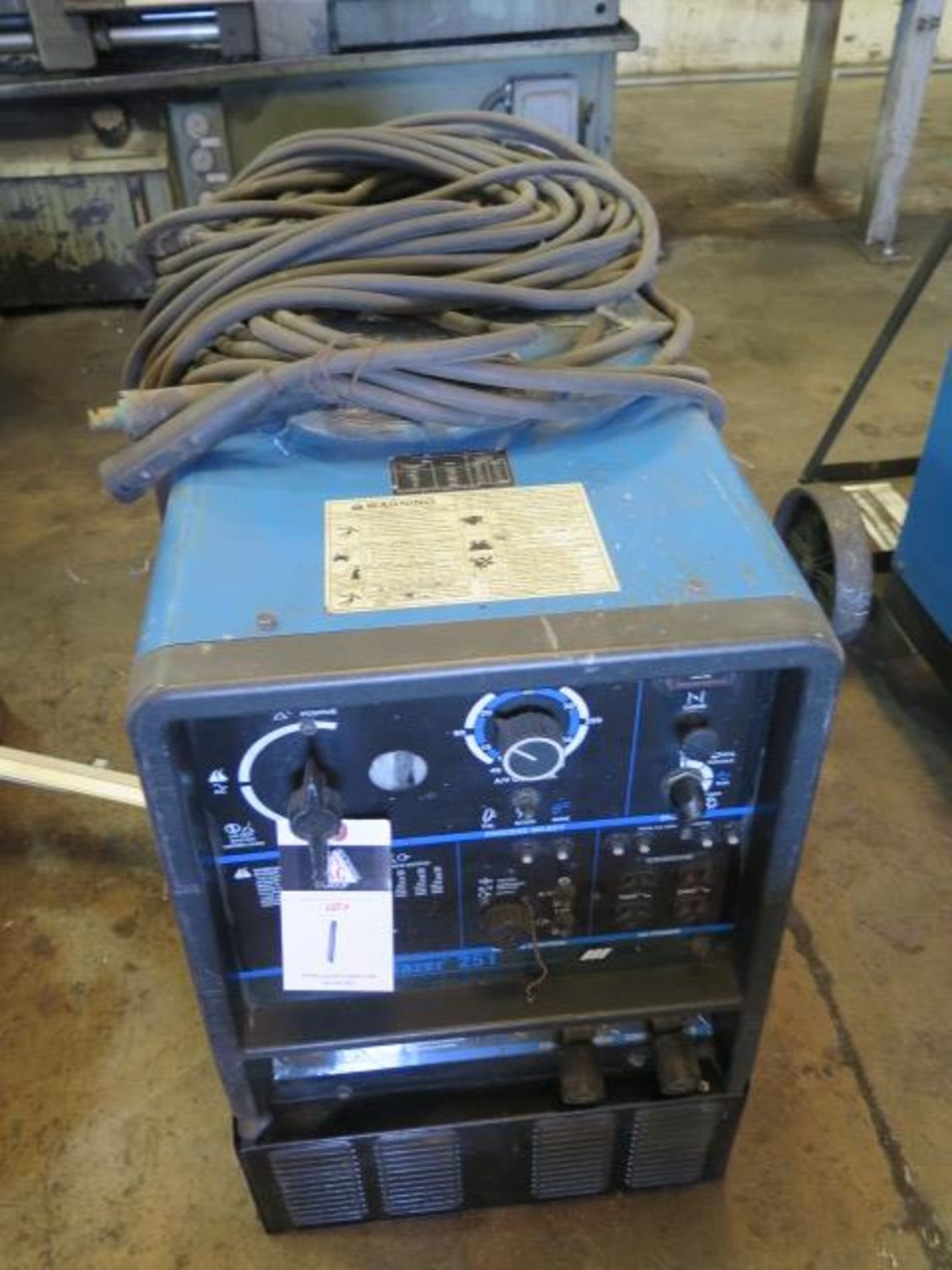 Miller Trailblazer 251 CC-CV AC/DC 4000 Watt Gas Powered Welder / Generator w/Onan Engine,SOLD AS IS