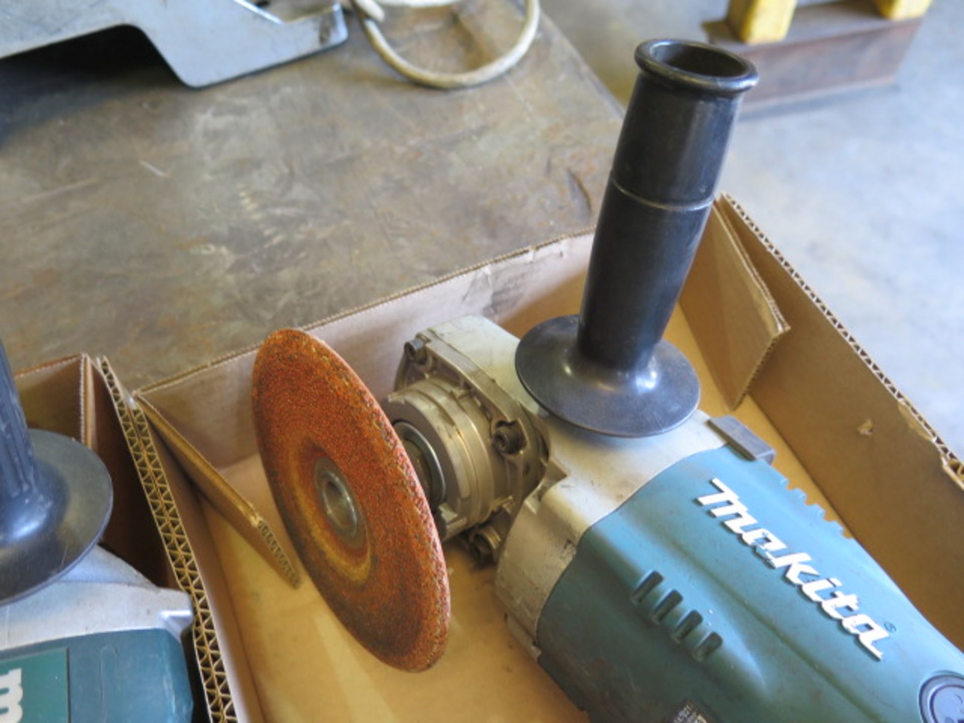 Makita Angle Grinder (SOLD AS-IS - NO WARRANTY) - Image 3 of 5