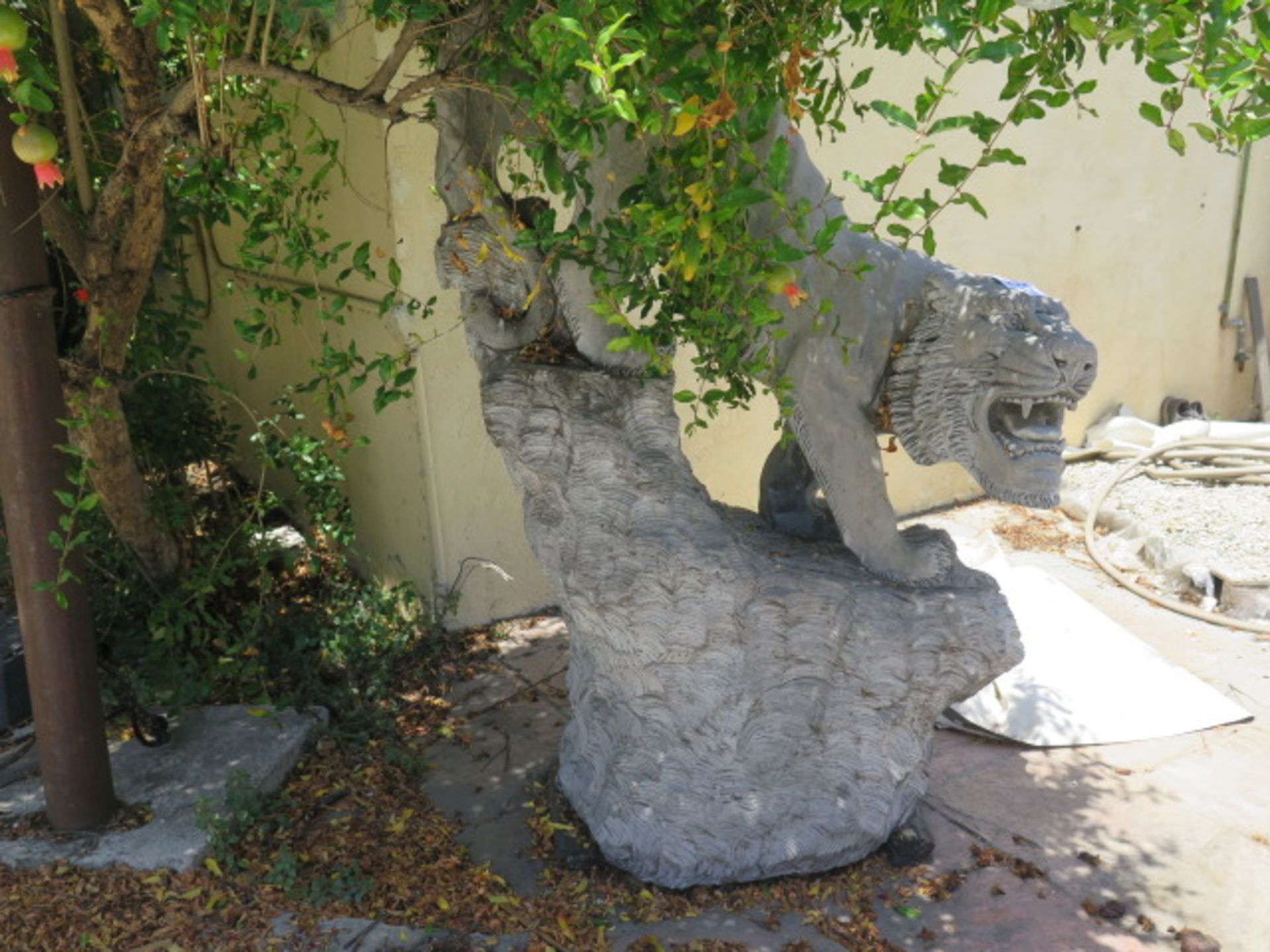 Granite Tiger Statue (SOLD AS-IS - NO WARRANTY)