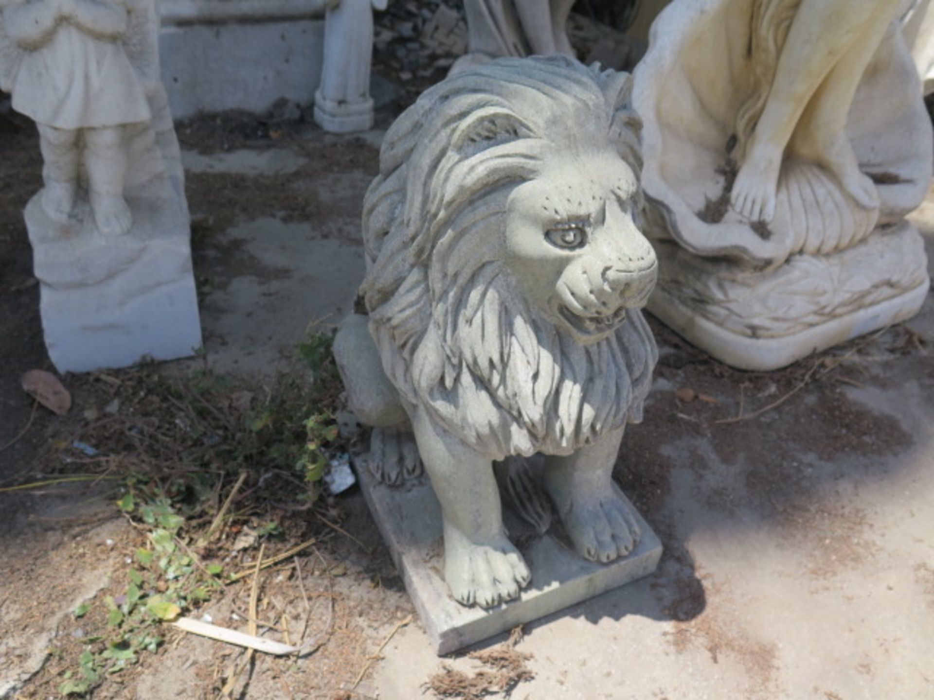 Marble Lion Statue (SOLD AS-IS - NO WARRANTY)