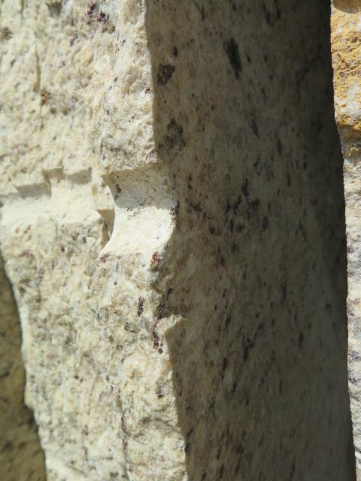 Gaillo Ornamental Granite 3cm (6 Slabs) (SOLD AS-IS - NO WARRANTY) - Image 4 of 7