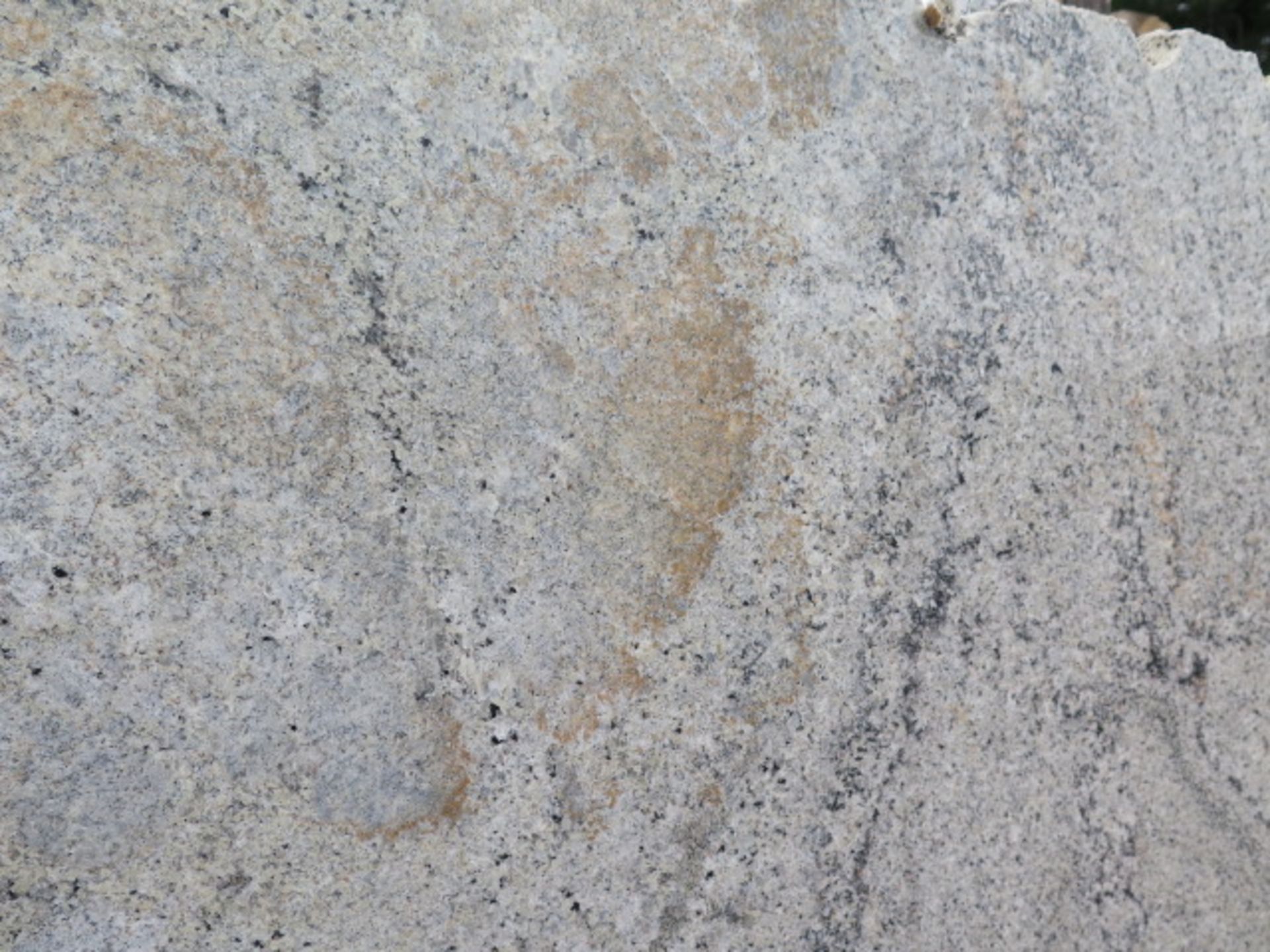 Amarelo Granite (6 Slabs) (SOLD AS-IS - NO WARRANTY) - Image 5 of 8