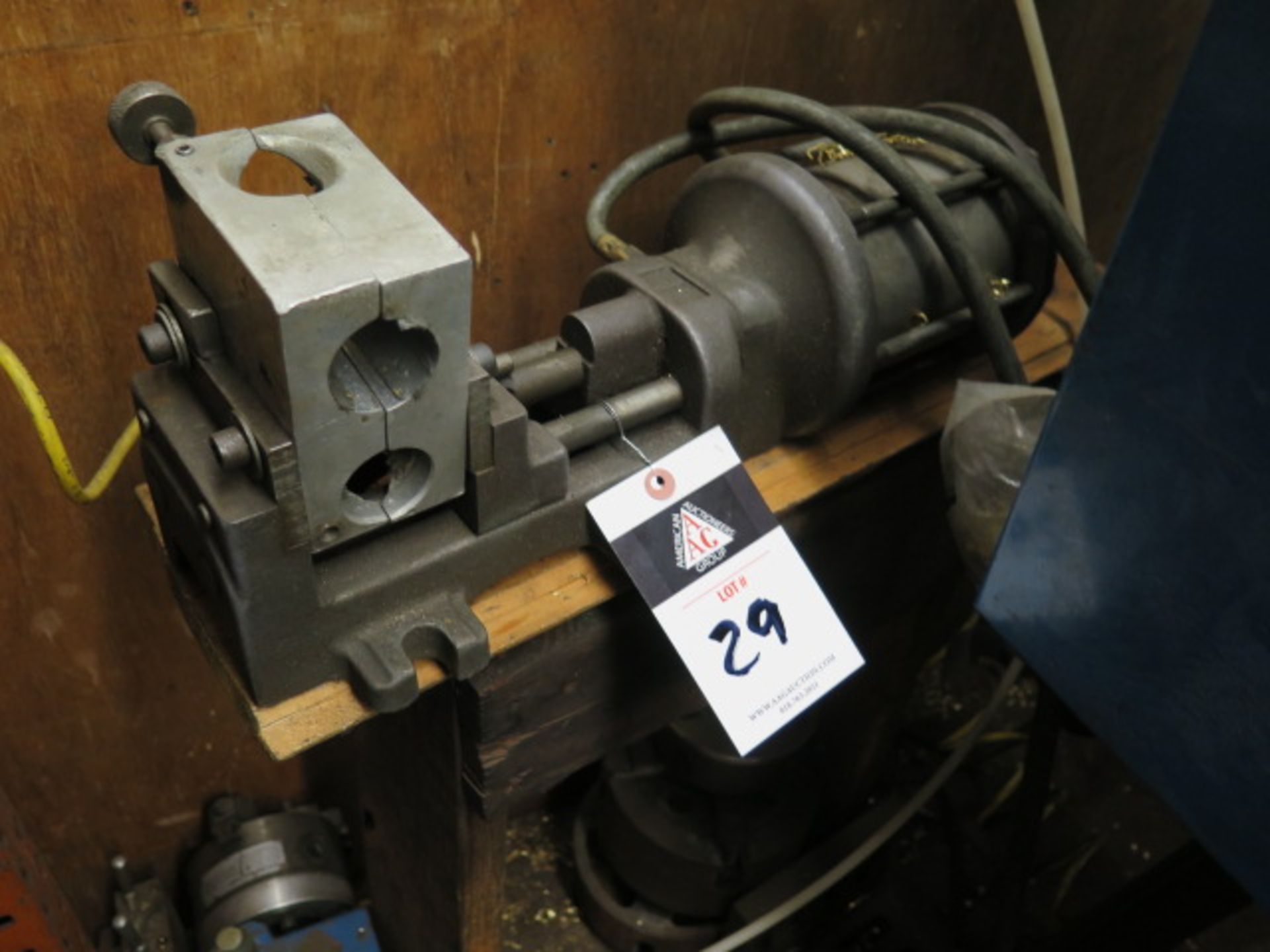 4" Pneumatic Vise (SOLD AS-IS – NO WARRANTY)