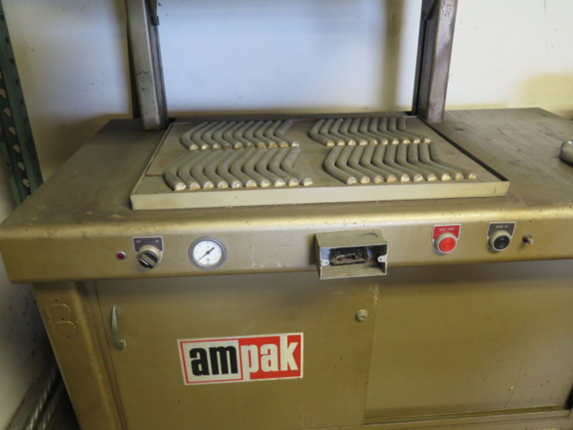 AmPak 18” x 24” Vacuum Sealing Machine (SOLD AS-IS – NO WARRANTY) - Image 5 of 7