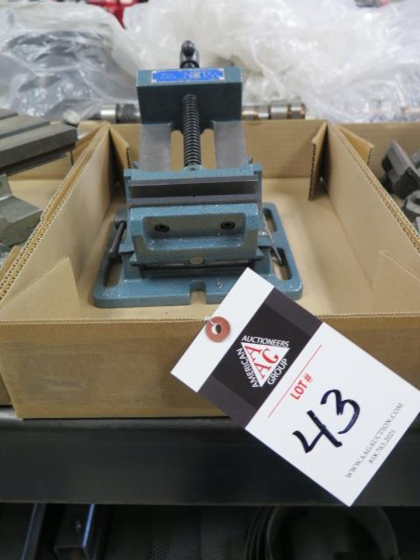 Wilton 4" Compound Machine Vise (SOLD AS-IS - NO WARRANTY)