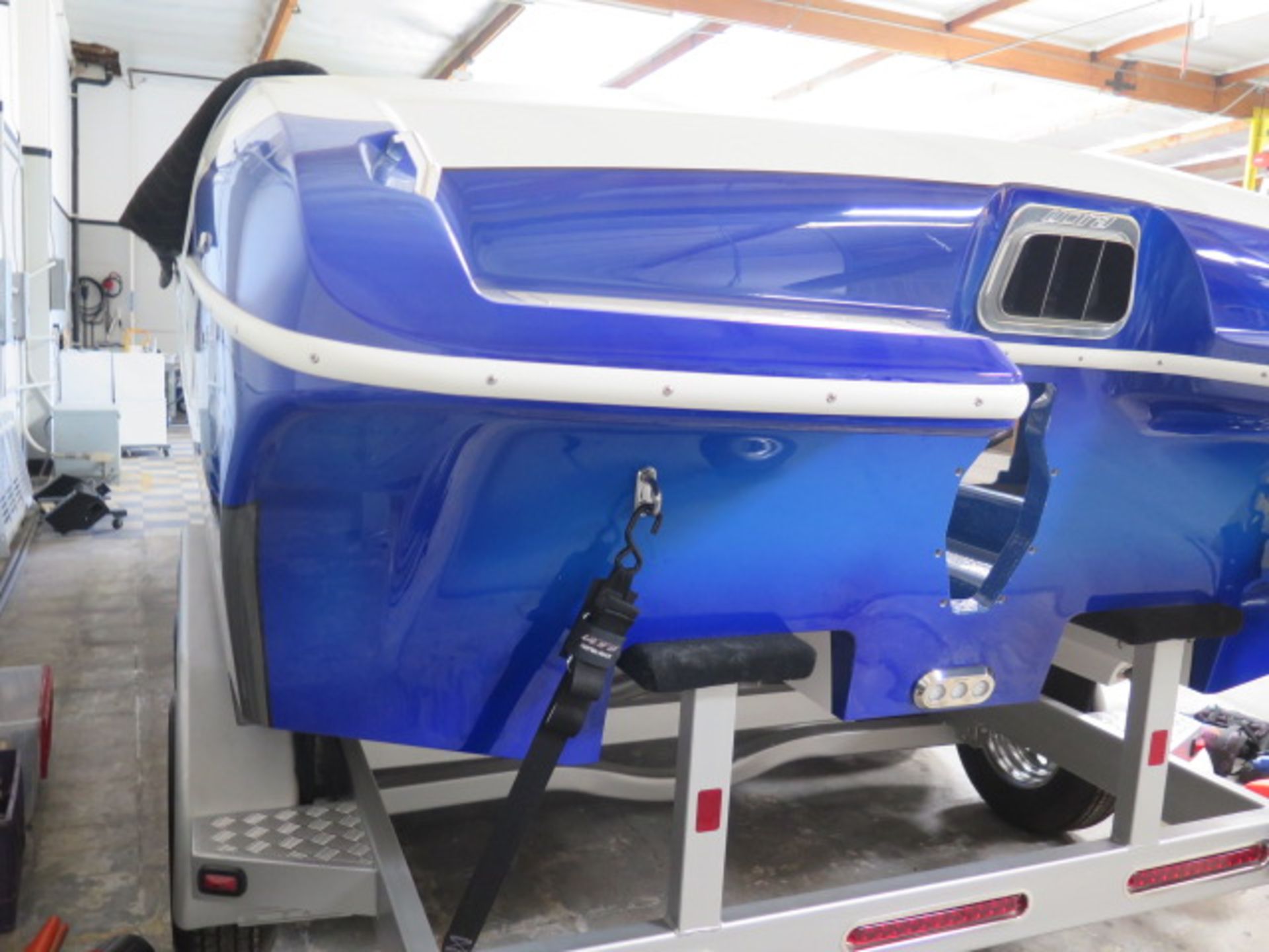 2022 27' Ultra Shadow Balsa Core CAT Hull Built for High Speed,w/Finished Bilge Gel Coat, SOLD AS IS - Image 10 of 21