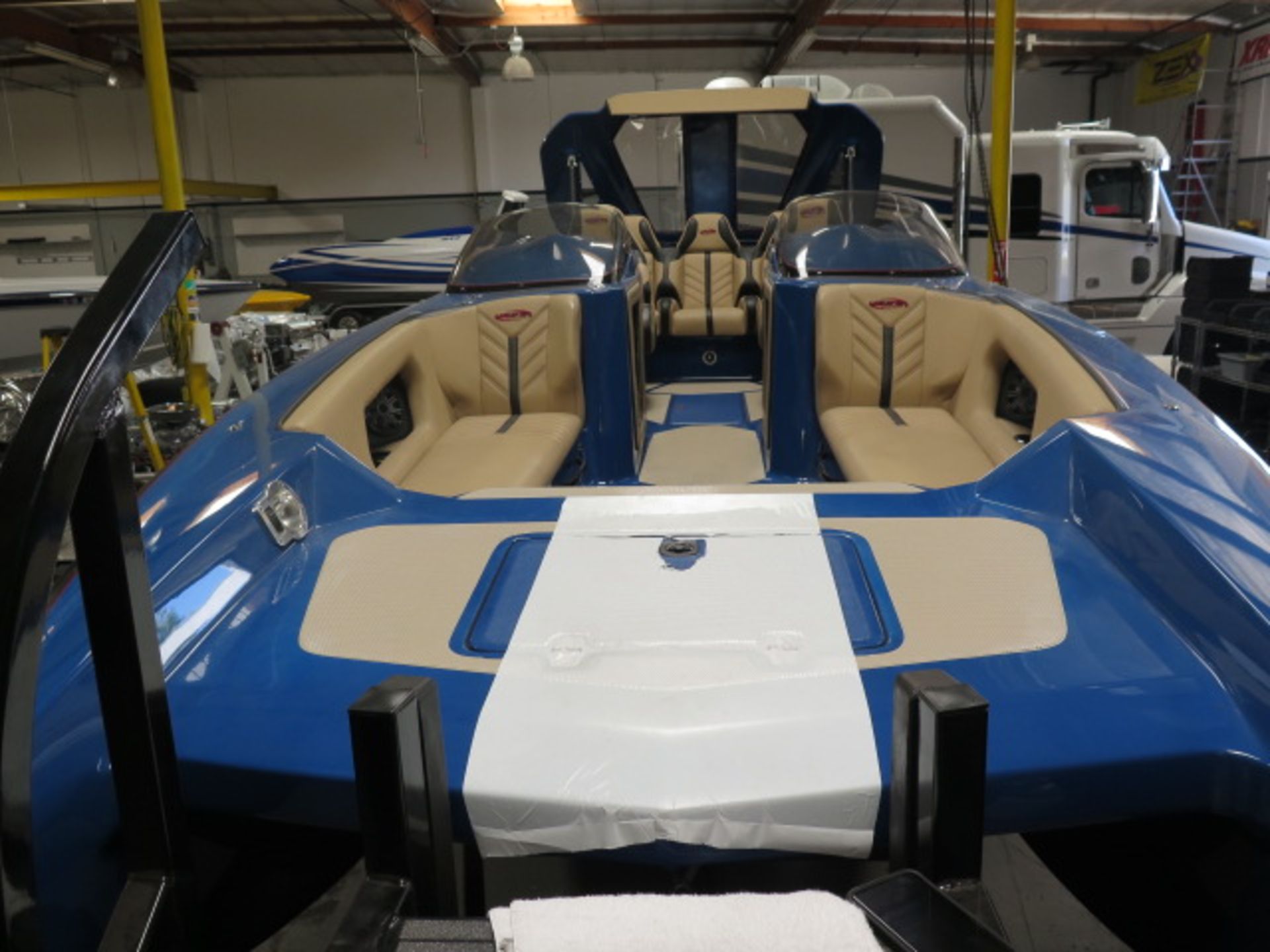 2020 28 Ultra Deck Boat w/ Boostpower 550 EFI (23 Hrs), Inco SCX Drive, Deluxe Options, SOLD AS IS - Image 15 of 58