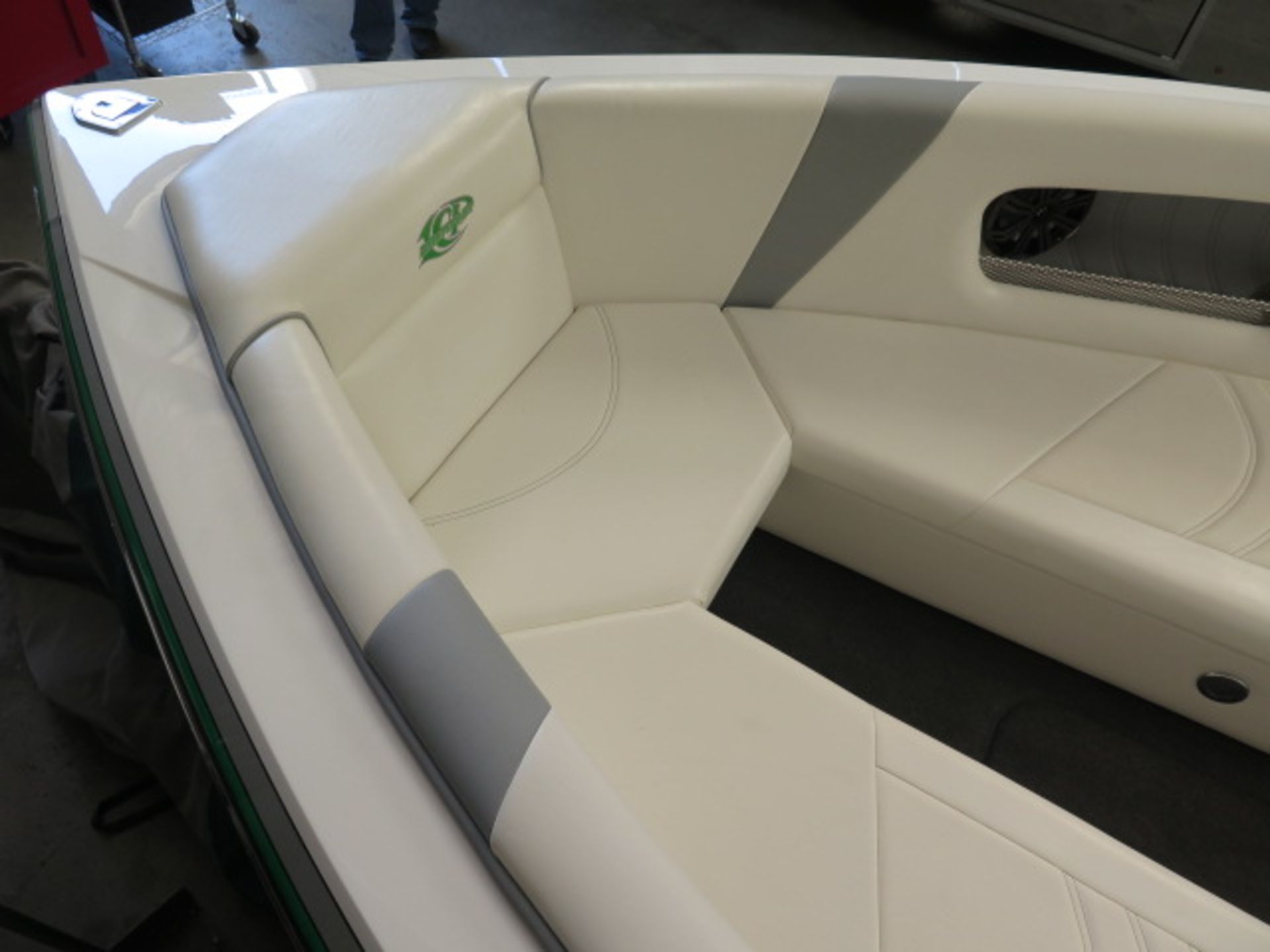 2020 Laveycraft 24' V-Bottom Open Bow Boat w/ Custon Martinez Interior, Boostpower 675Hp, SOLD AS IS - Image 14 of 40