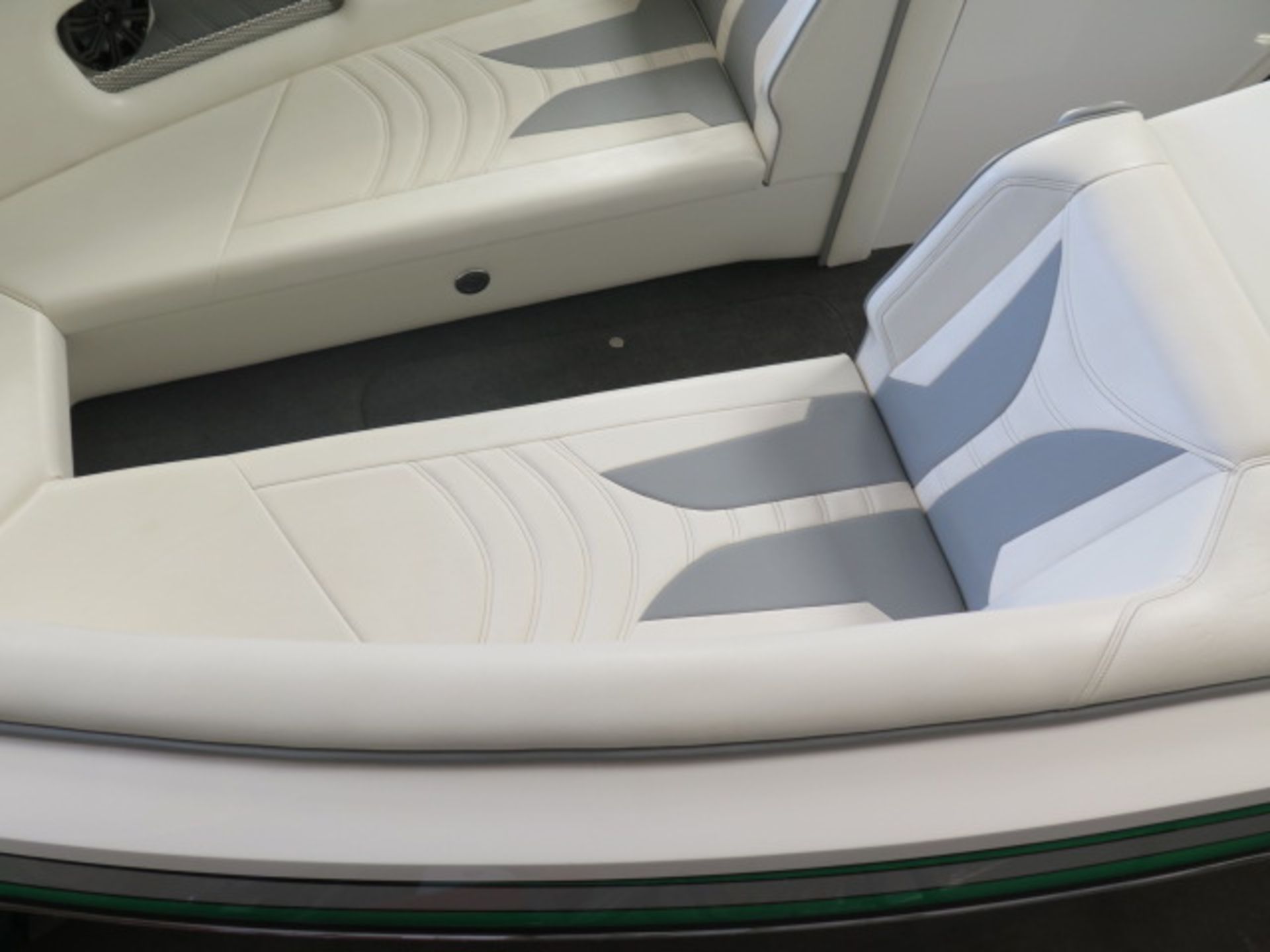 2020 Laveycraft 24' V-Bottom Open Bow Boat w/ Custon Martinez Interior, Boostpower 675Hp, SOLD AS IS - Image 15 of 40