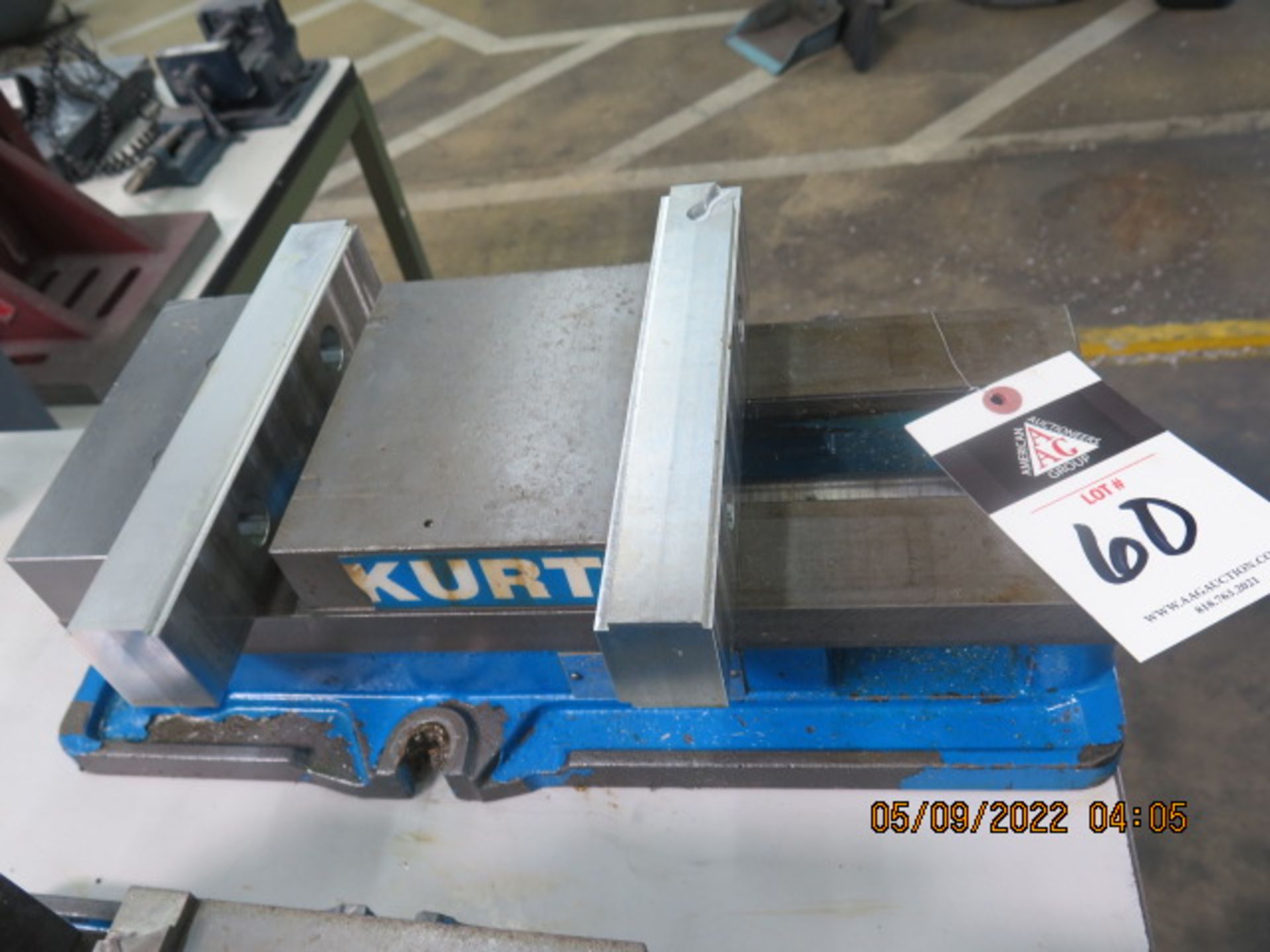 Kurt D675 6" Angle-Lock Vise (SOLD AS-IS - NO WARRANTY) - Image 2 of 4