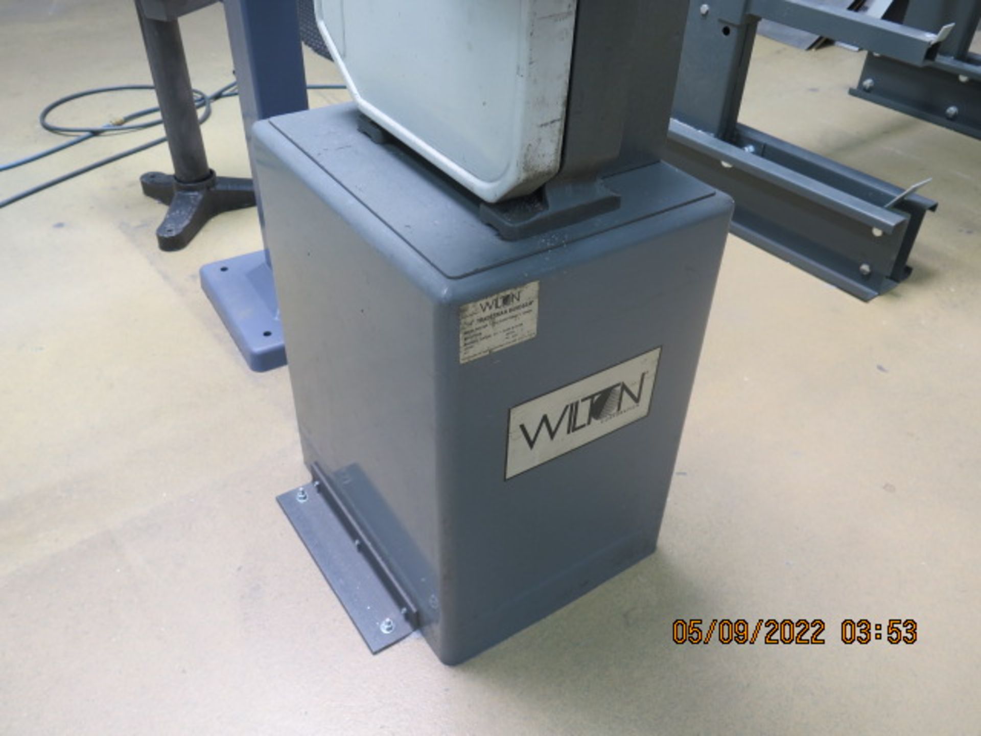 Wilton 14” “Tradesman” Vertical Band Saw w/ 14” x 14” Table (SOLD AS-IS - NO WARRANTY) - Image 5 of 7