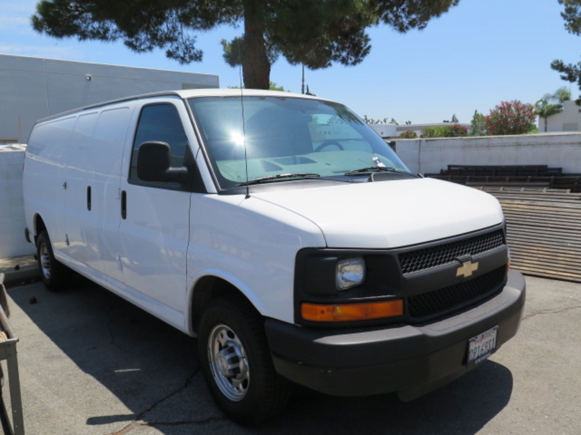 2014 Chevrolet Express Cargo Van Lisc# 09169S1 w/ Vortec V8 Gas Engine, Automatic Trans, SOLD AS IS - Image 3 of 23