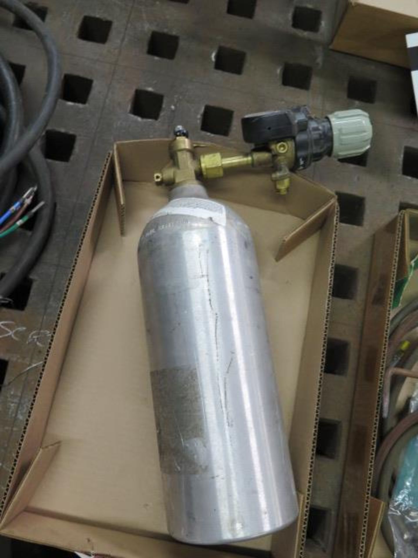 CO2 Tank w/ Regulator (SOLD AS-IS - NO WARRANTY) - Image 2 of 4