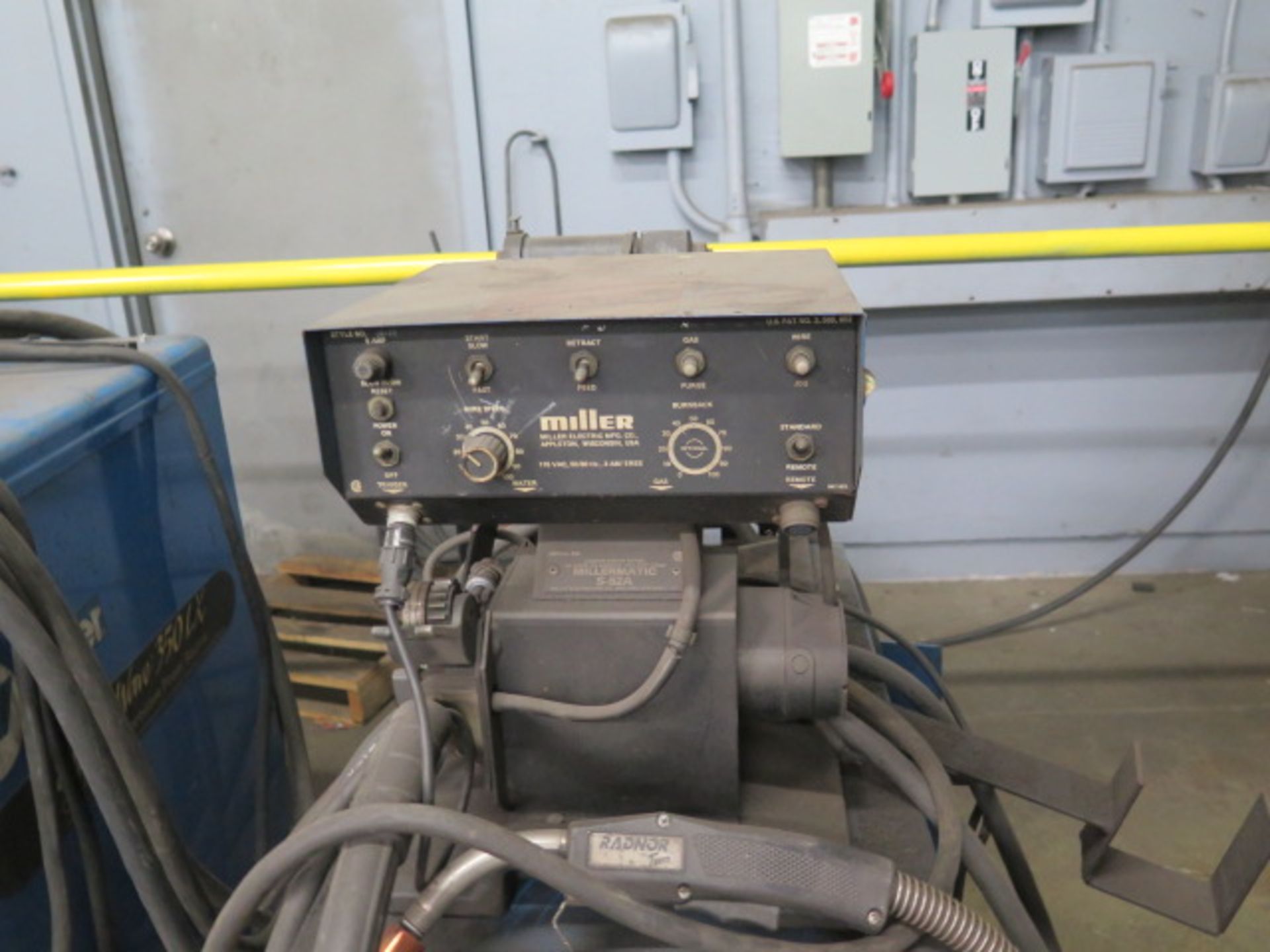 Miller CP-300 CP-DC Arc Welding Power Source s/ Miller S-52 Wire Feeder (SOLD AS-IS - NO WARRANTY) - Image 3 of 6