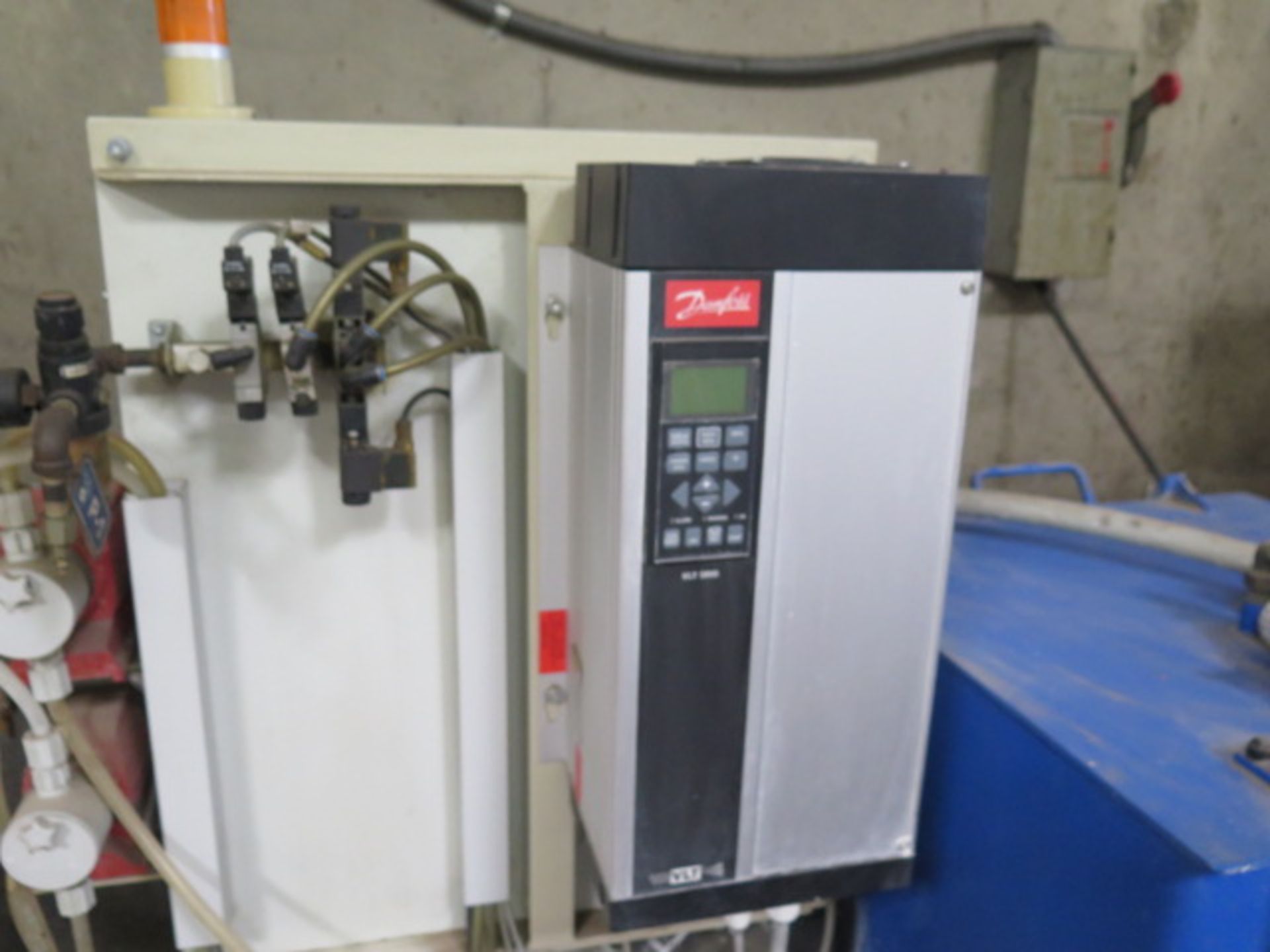 Almco V-17 DTC Media Tumbler s/n 050106 w/ Almco Controls, Slurry Dispenser, SOLD AS IS - Image 8 of 15