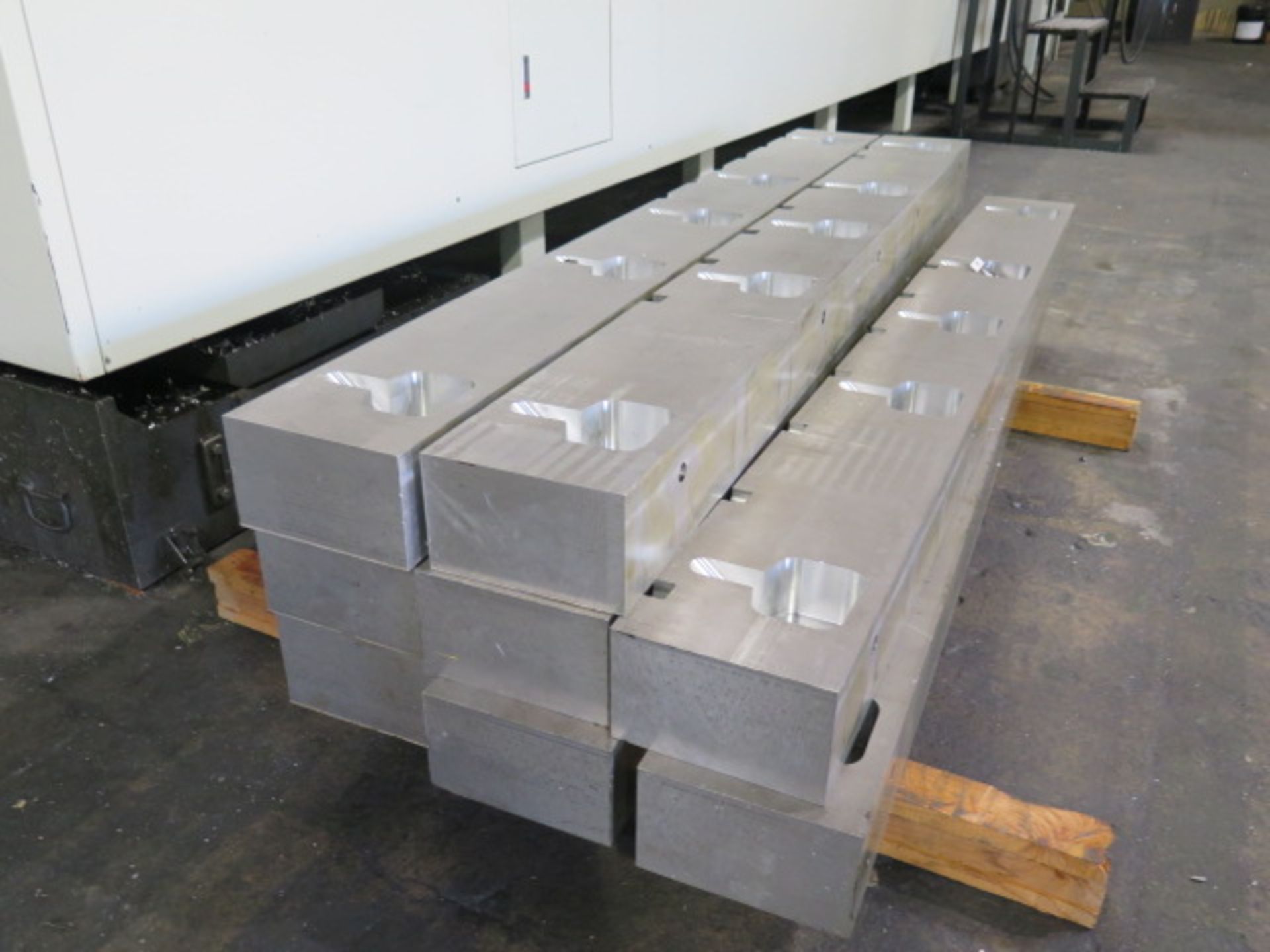 5" x 8 1/2" x 82" Aluminum Riser Blocks (8) (SOLD AS-IS - NO WARRANTY) - Image 5 of 6