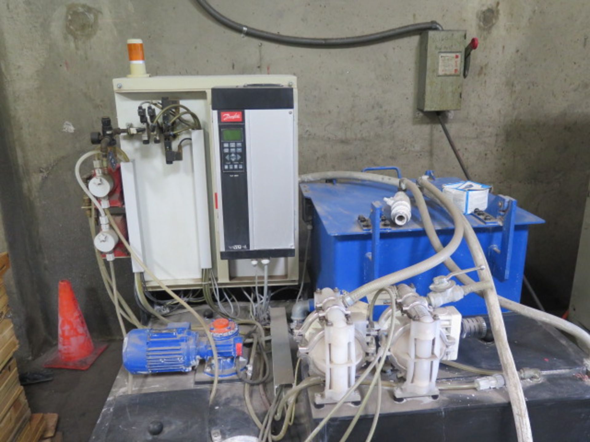 Almco V-17 DTC Media Tumbler s/n 050106 w/ Almco Controls, Slurry Dispenser, SOLD AS IS - Image 7 of 15