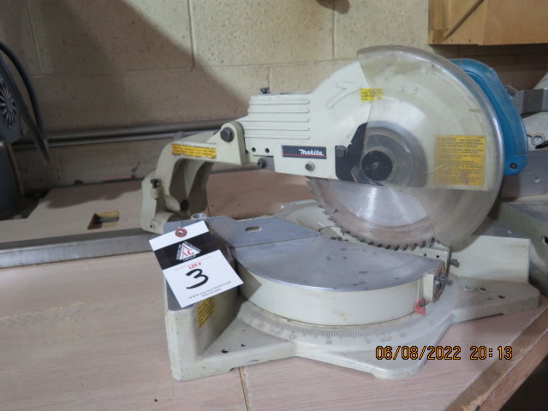 Makita Miter Saw (SOLD AS-IS - NO WARRANTY)