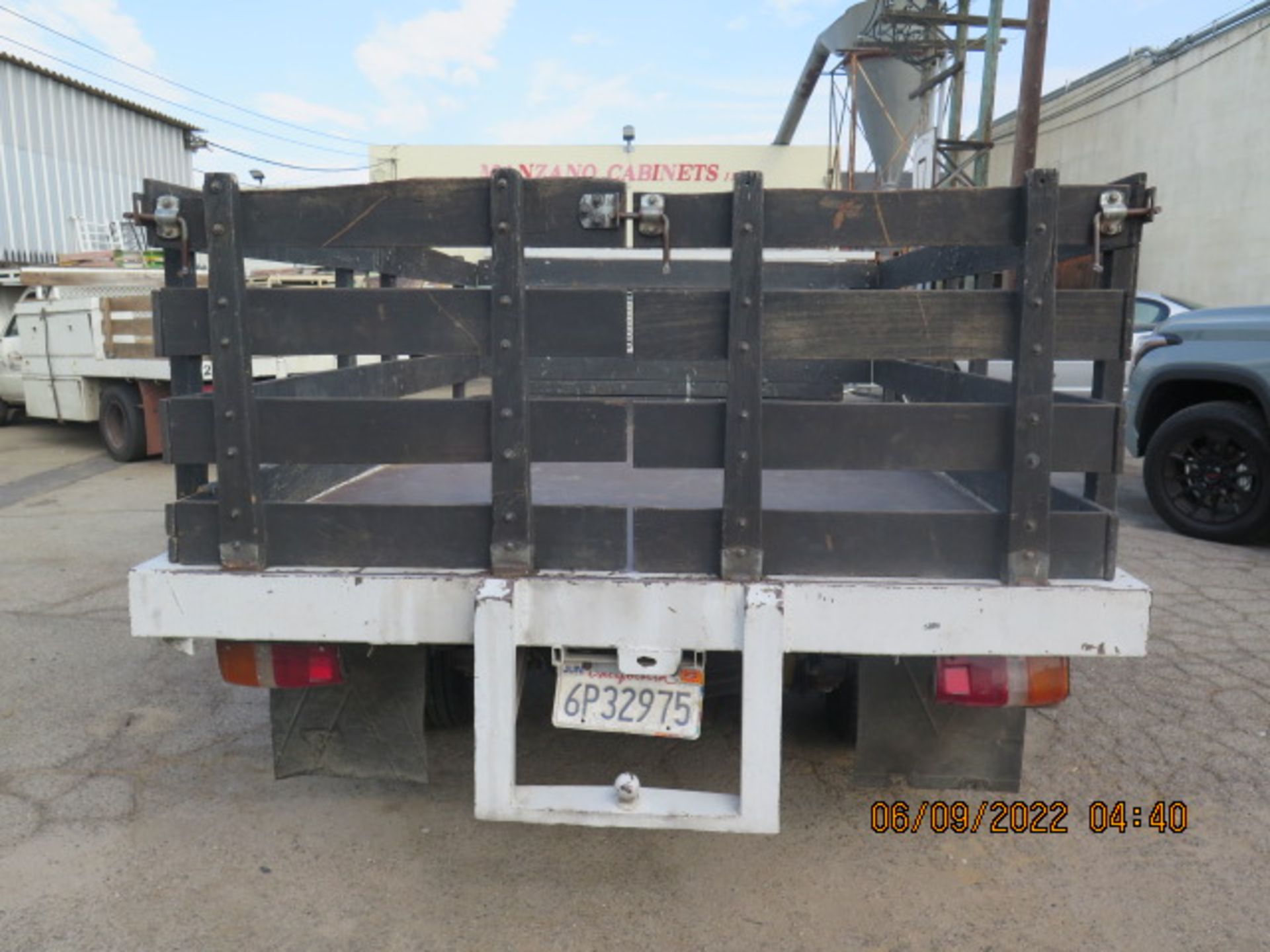 1987 Toyota 9' Stake Bed Truck Lisc# 6P32975 w/ Gas Engine, 5-Speed Manual Trans, SOLD AS IS - Image 5 of 17