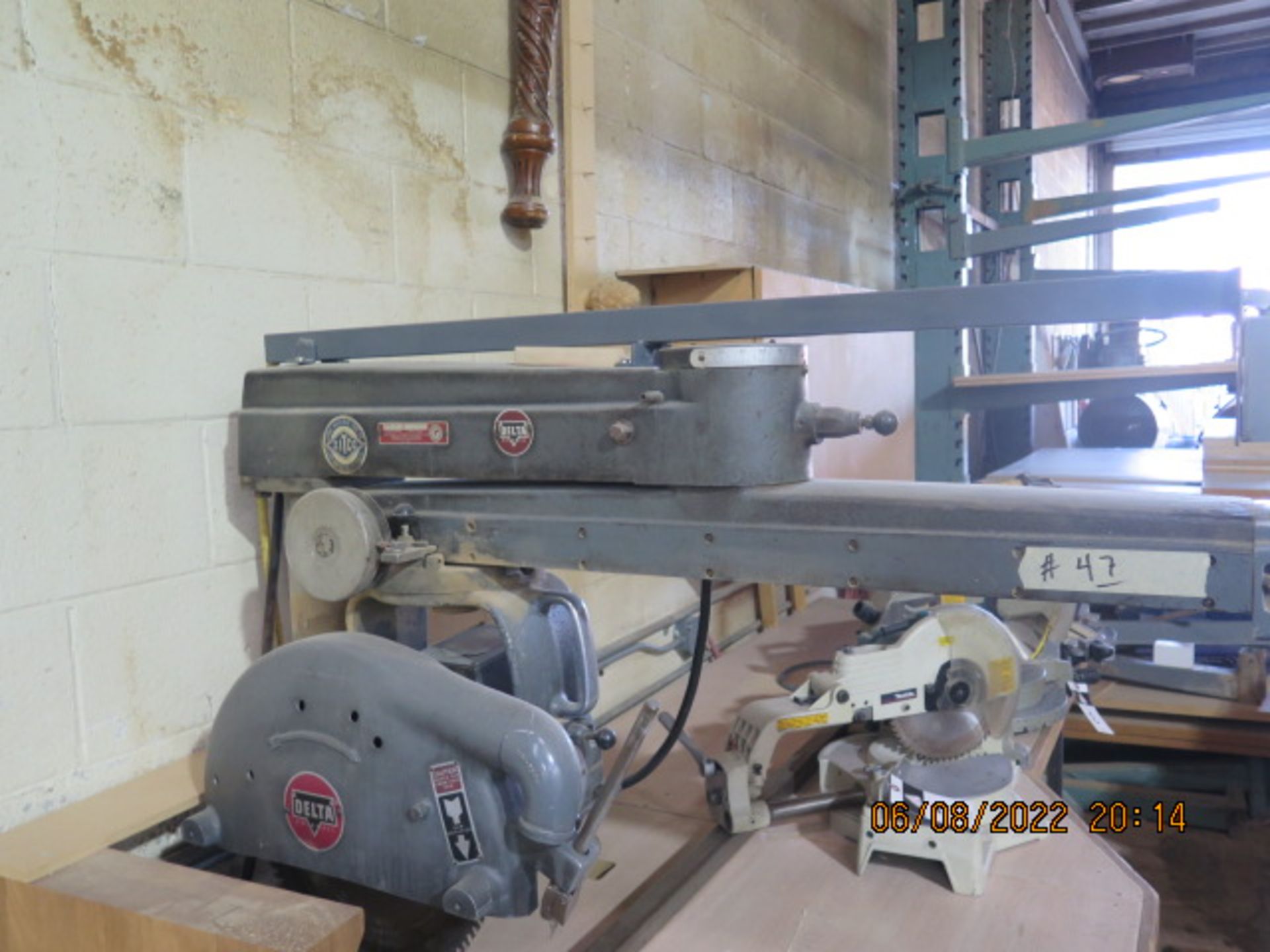 Delta mdl. 50-C Radial Arm Saw s/n CW6569 w/ 14’ Extended Table (SOLD AS-IS - NO WARRANTY) - Image 4 of 7