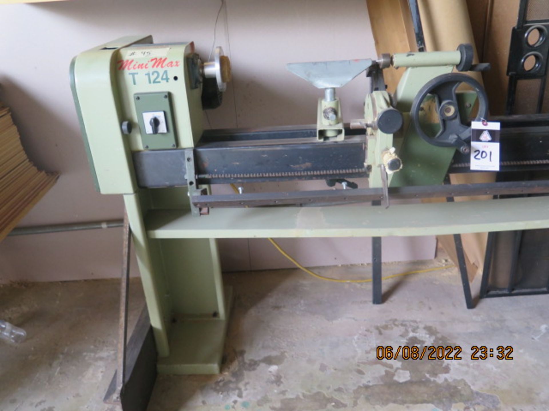 Samco MiniMax T124 16” x 96” Wood Lathe s/n KK/024947 w/ Tailstock, Tool Rest, SOLD AS IS - Image 2 of 7