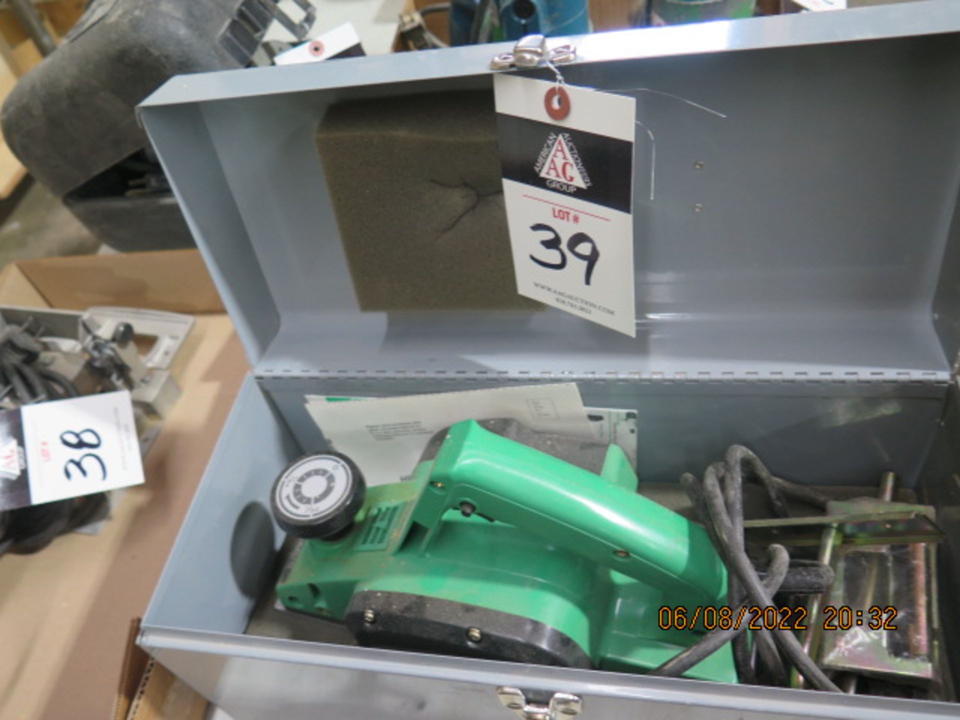 Hitachi Electric Planer (SOLD AS-IS - NO WARRANTY)