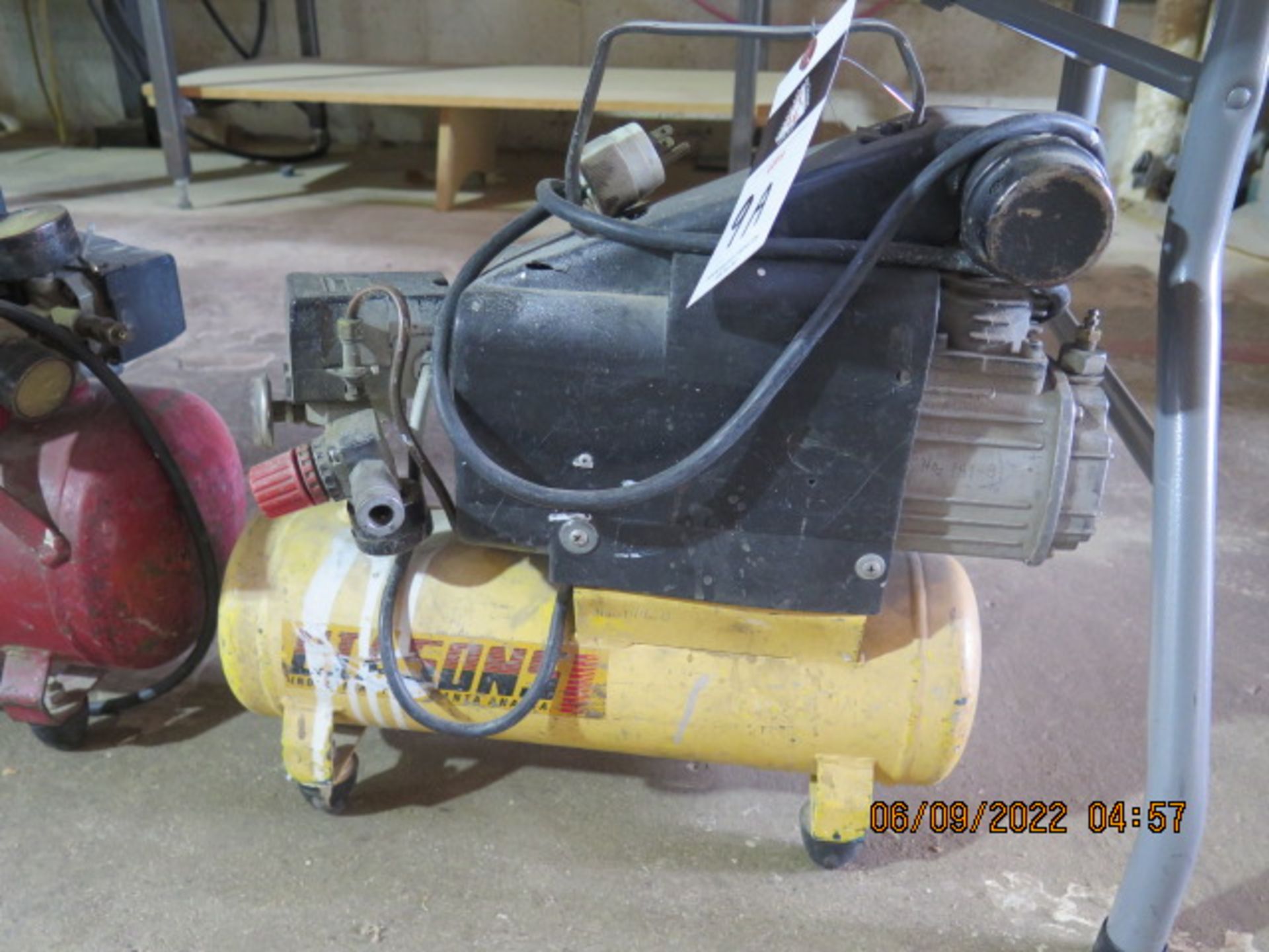 Portable Air Compressor (SOLD AS-IS - NO WARRANTY) - Image 2 of 3