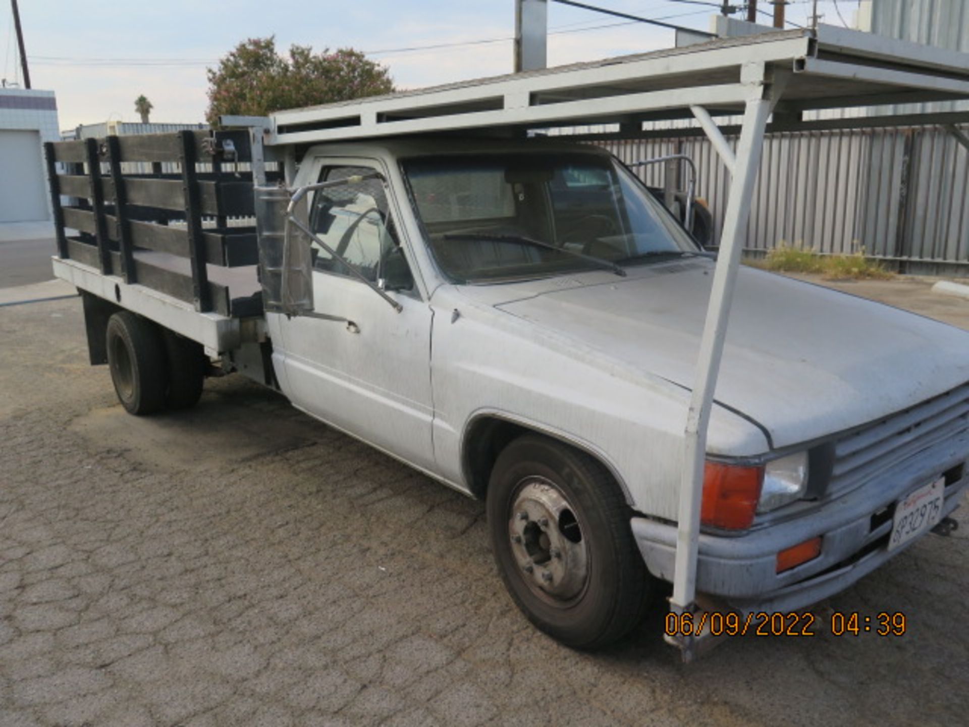 1987 Toyota 9' Stake Bed Truck Lisc# 6P32975 w/ Gas Engine, 5-Speed Manual Trans, SOLD AS IS - Image 3 of 17