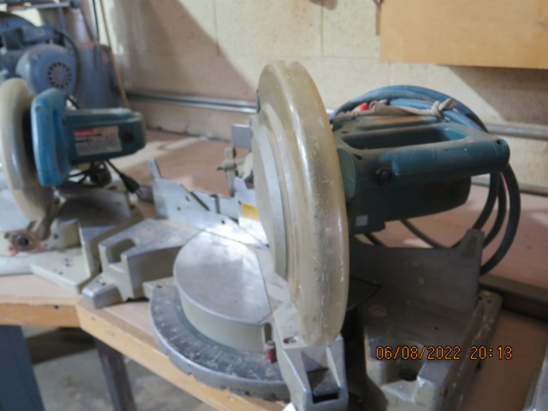Makita Miter Saw (SOLD AS-IS - NO WARRANTY) - Image 3 of 5