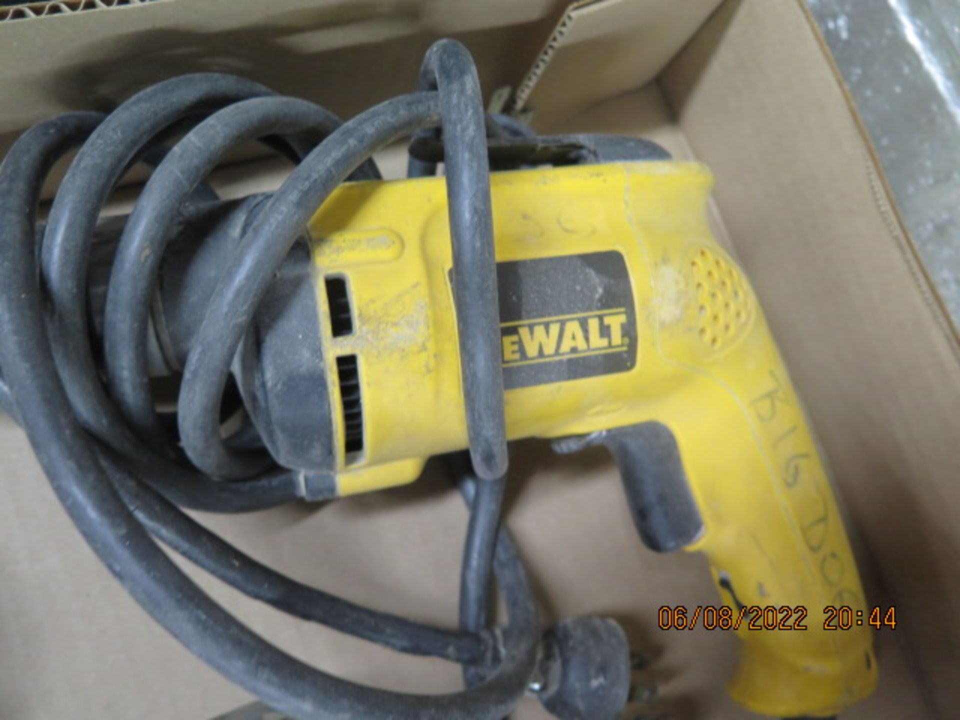 DeWalt and Makita Screw Shooters (2) (SOLD AS-IS - NO WARRANTY) - Image 5 of 5