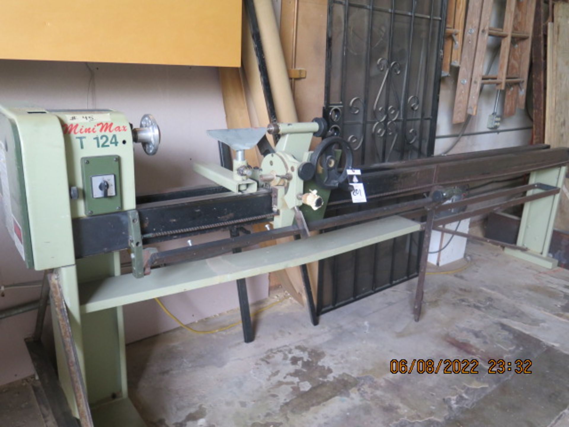 Samco MiniMax T124 16” x 96” Wood Lathe s/n KK/024947 w/ Tailstock, Tool Rest, SOLD AS IS